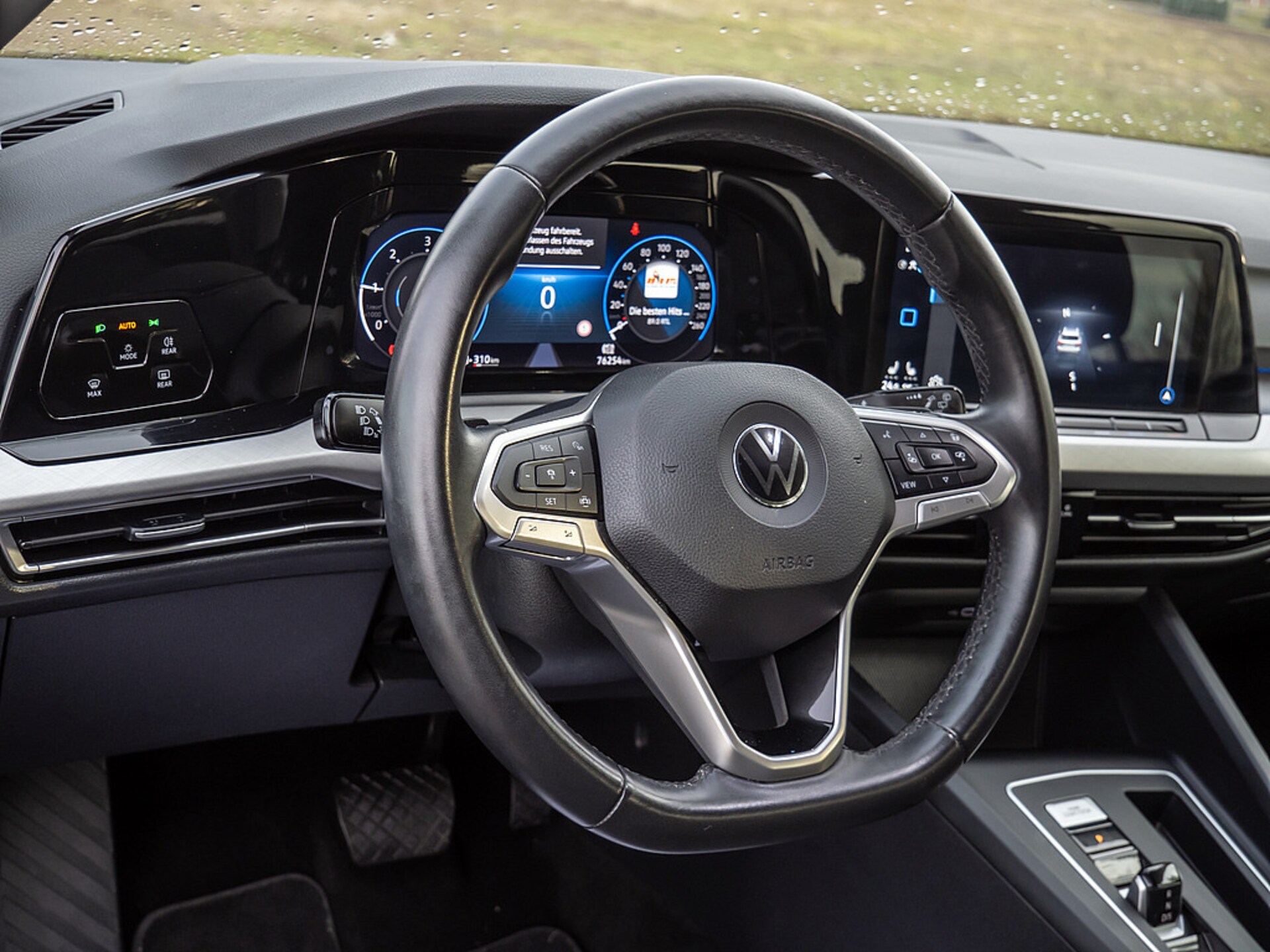 Volkswagen Golf Variant Life