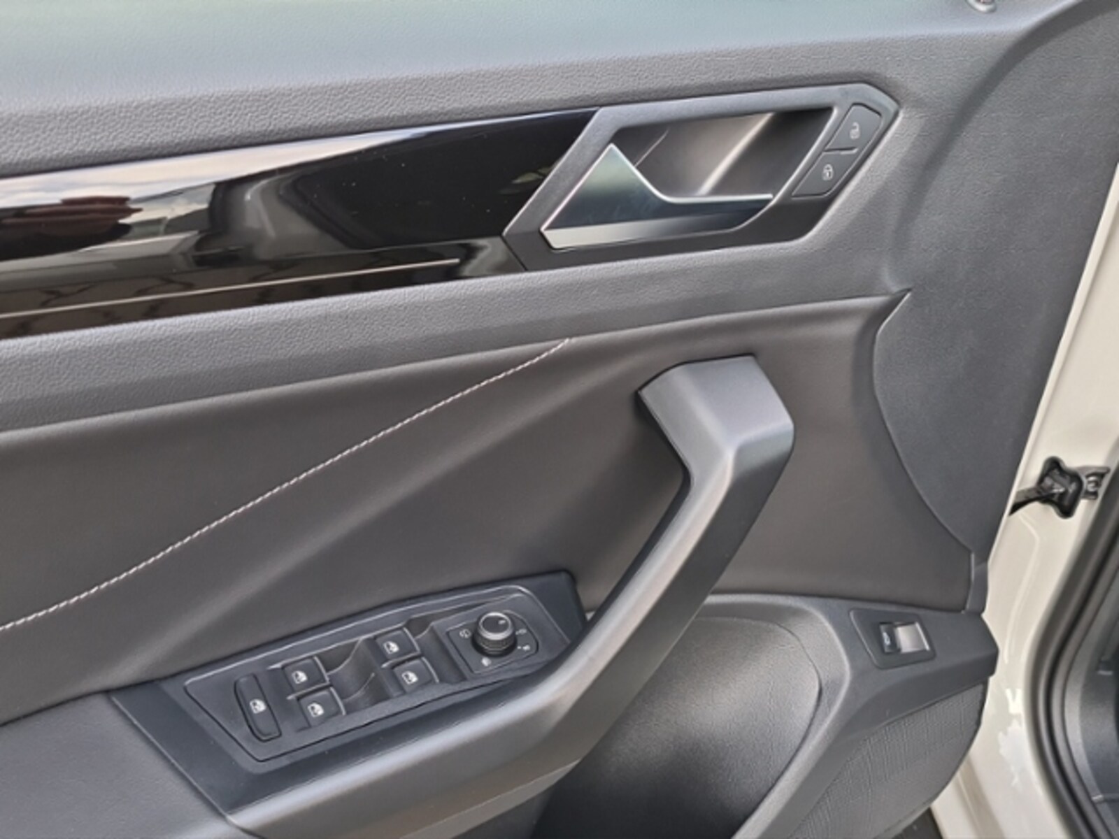 Volkswagen T-Roc – Bild 11