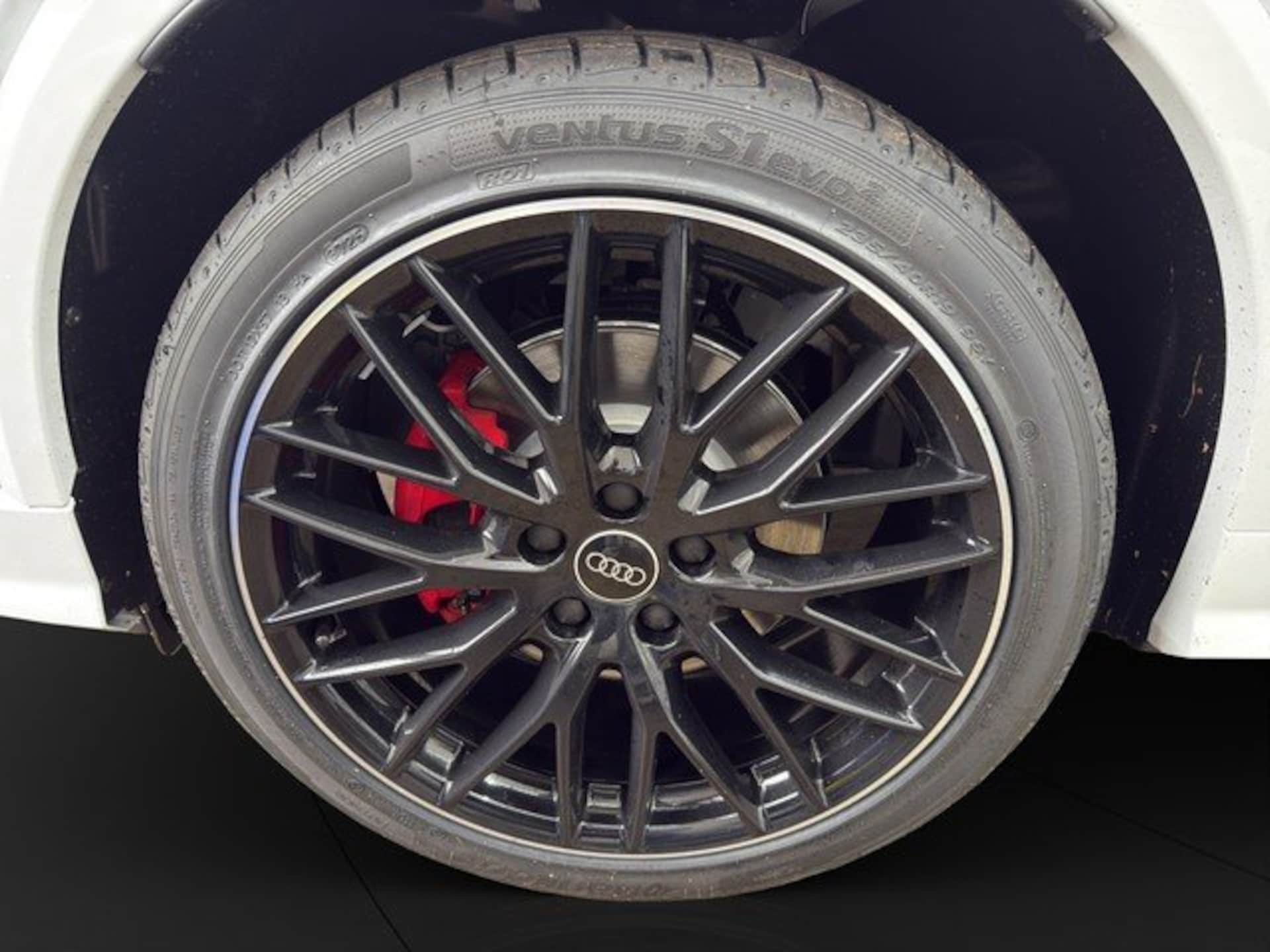 Audi Q2 S line