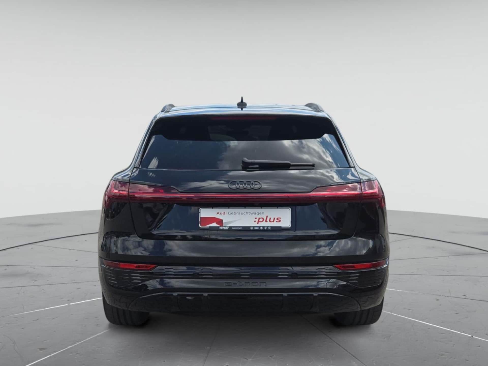 Audi Q8 e-tron S line