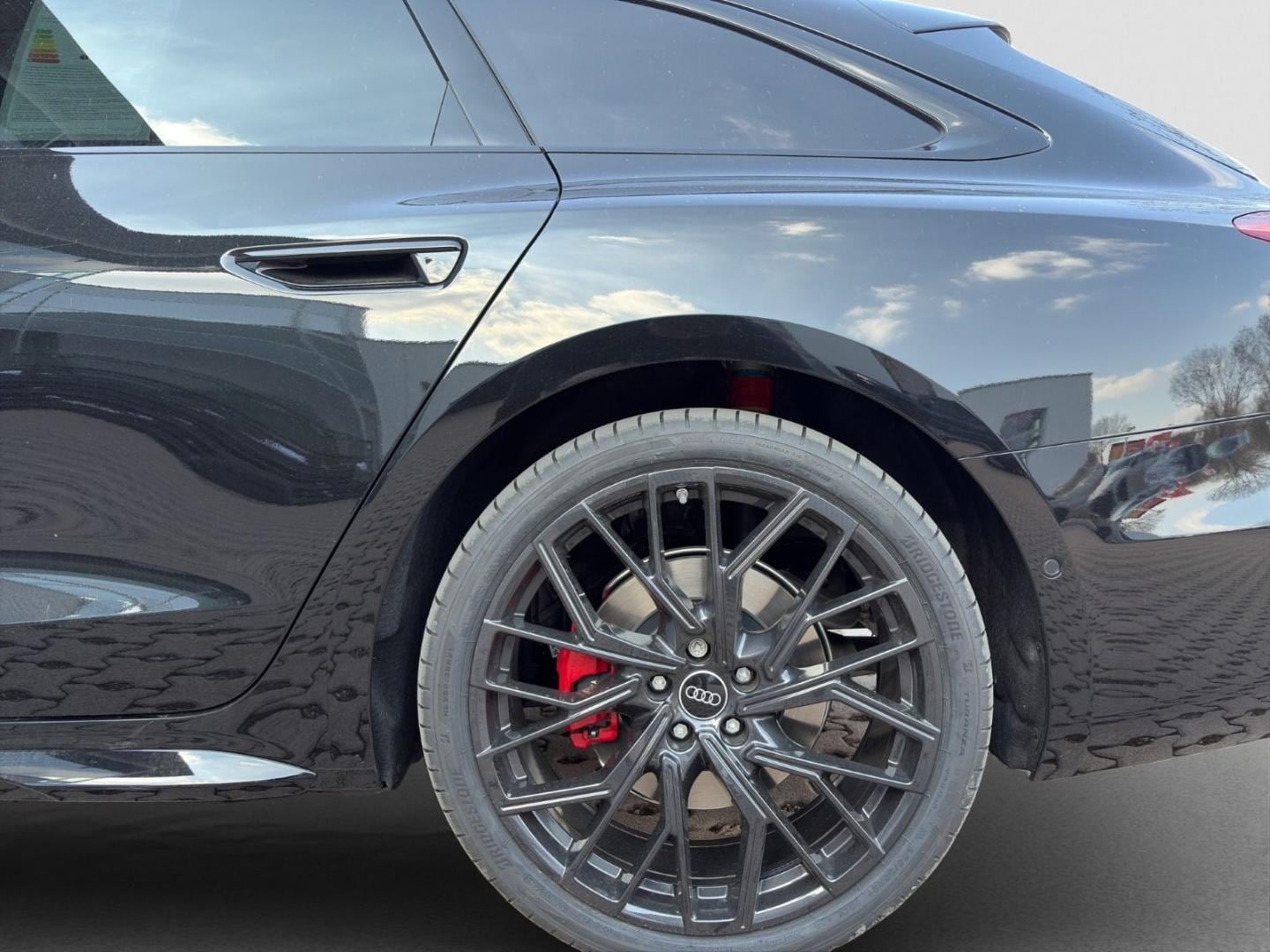 Bild über Audi A6 Avant edition one TDI quattro 220 kW S tronic - für weitere Informationen kontaktieren Sie den Audi Partner