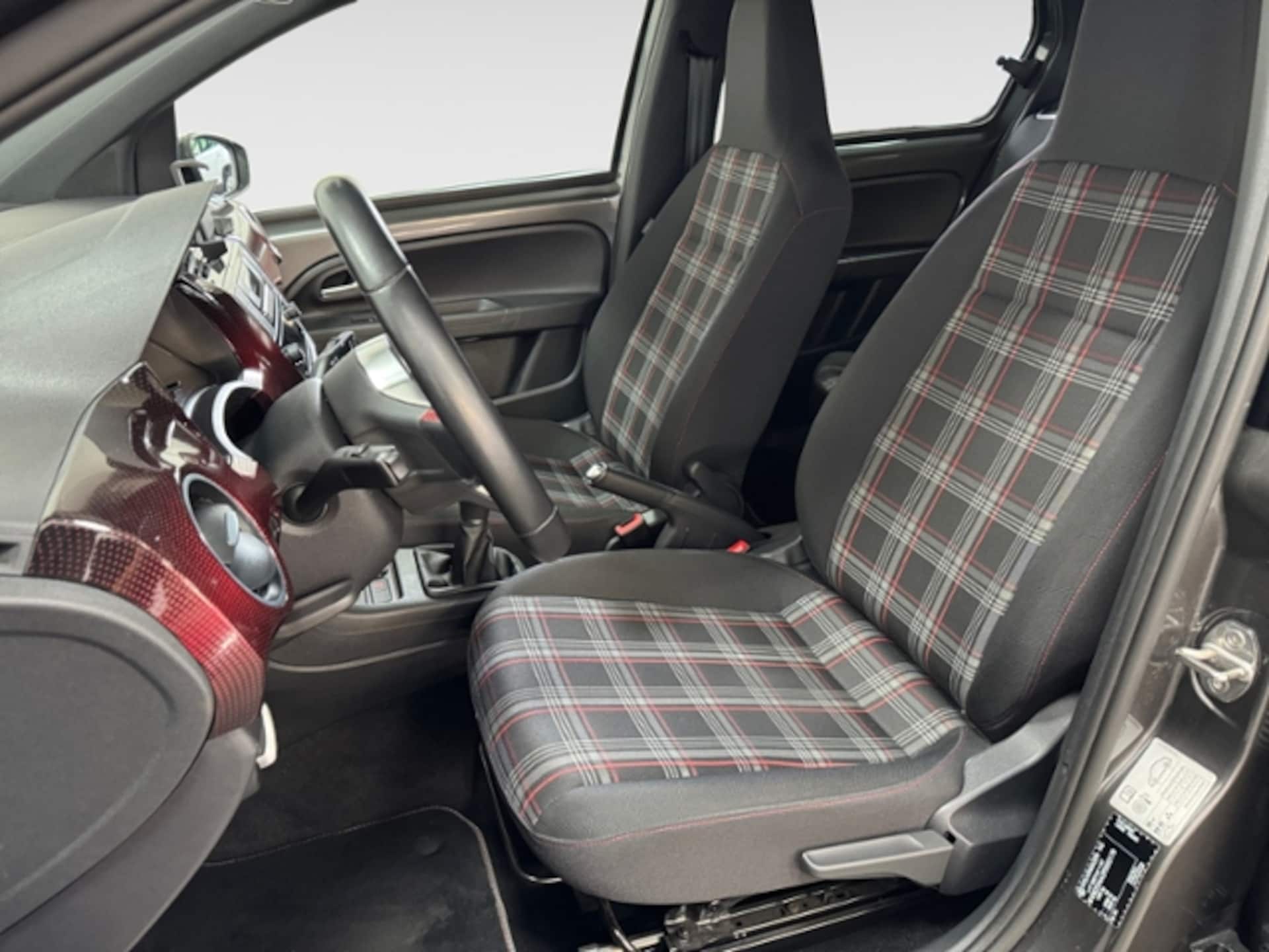 Volkswagen up! GTI