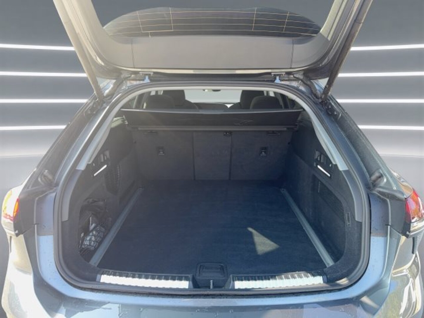 Bild über Audi A6 Avant TDI quattro 150 kW S tronic - für weitere Informationen kontaktieren Sie den Audi Partner