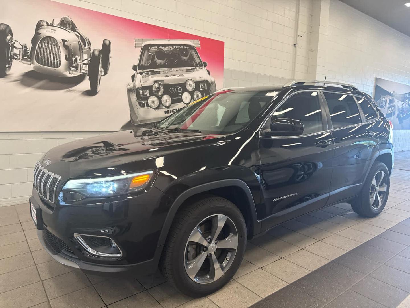 2019 Jeep Cherokee Limited 4X4's photo