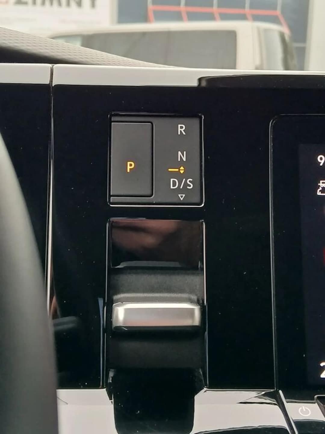 Volkswagen Multivan długi rozstaw osi Style