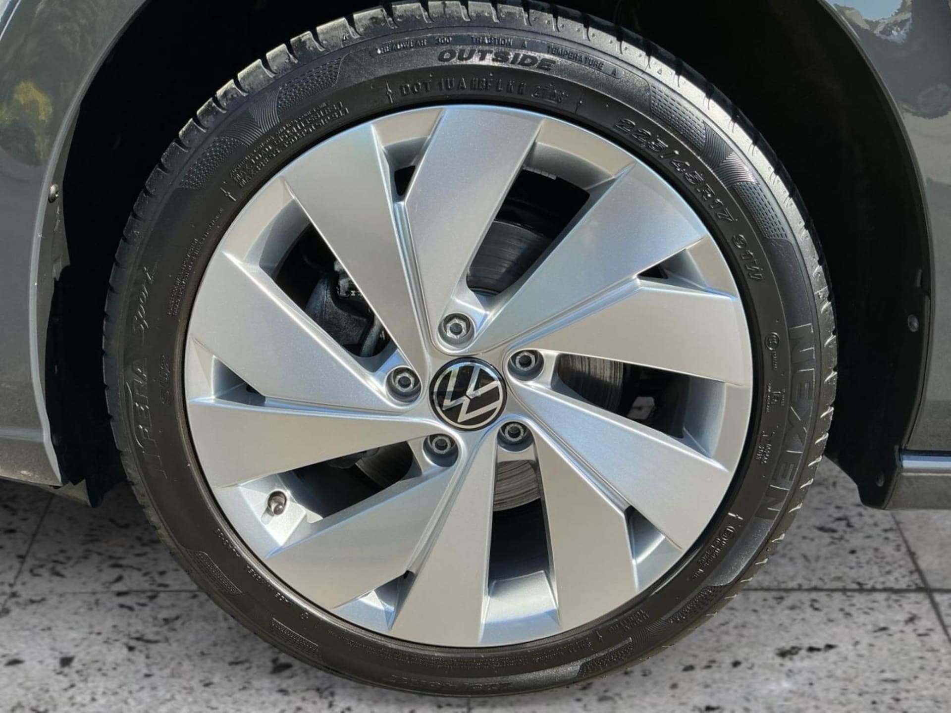 Volkswagen Golf Style