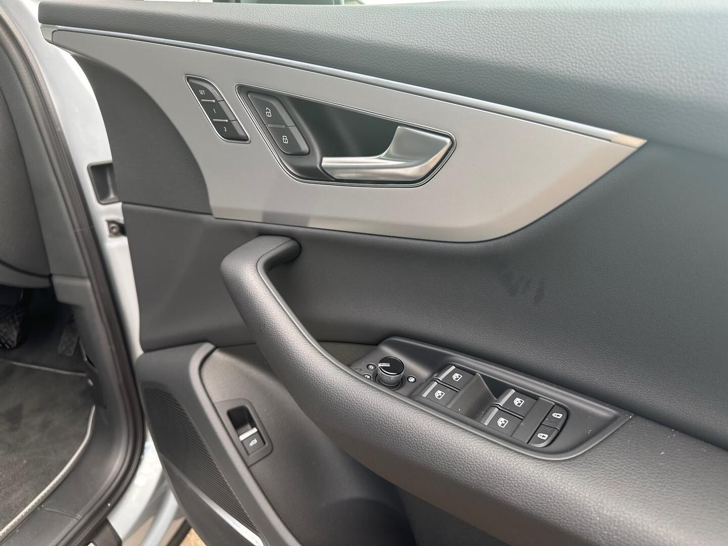 Image about Audi Q7 SUV TFSI quattro tiptronic