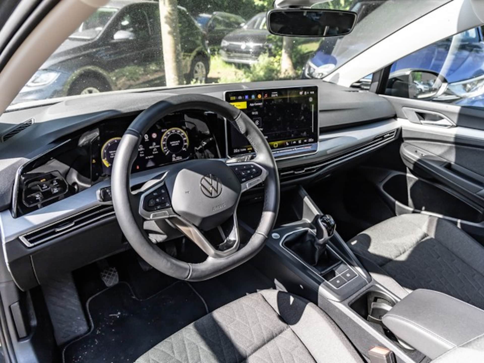 Volkswagen Golf Variant Life