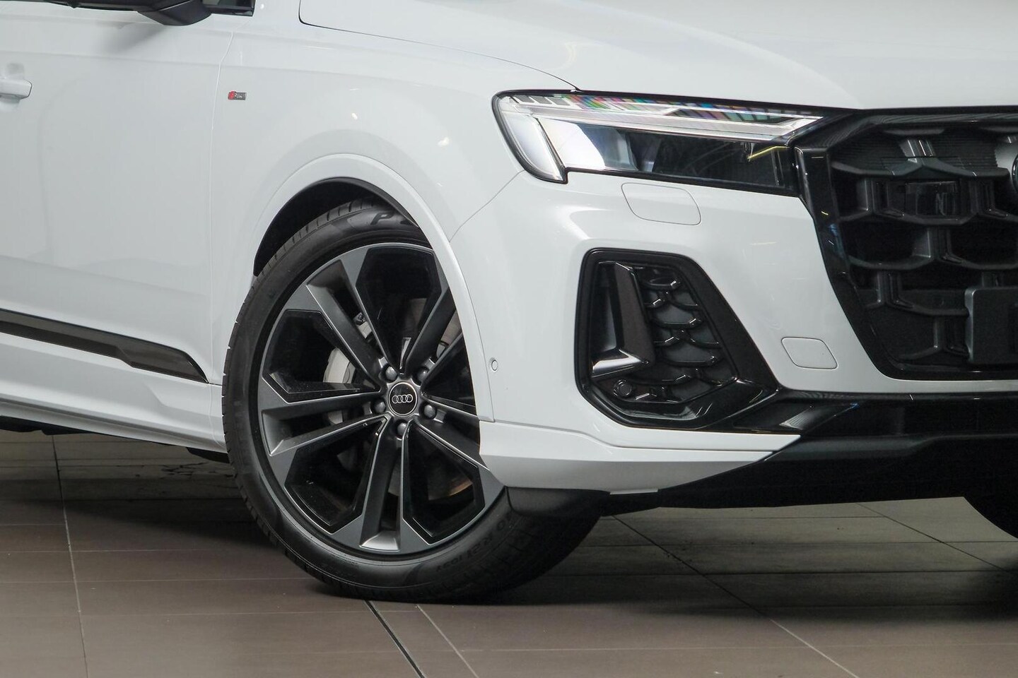 Image about Audi Q7 SUV TFSI quattro tiptronic
