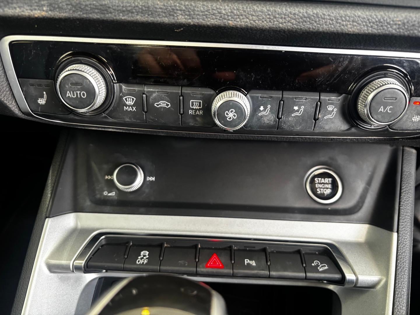 Image about Audi Q3 35 TFSI S tronic