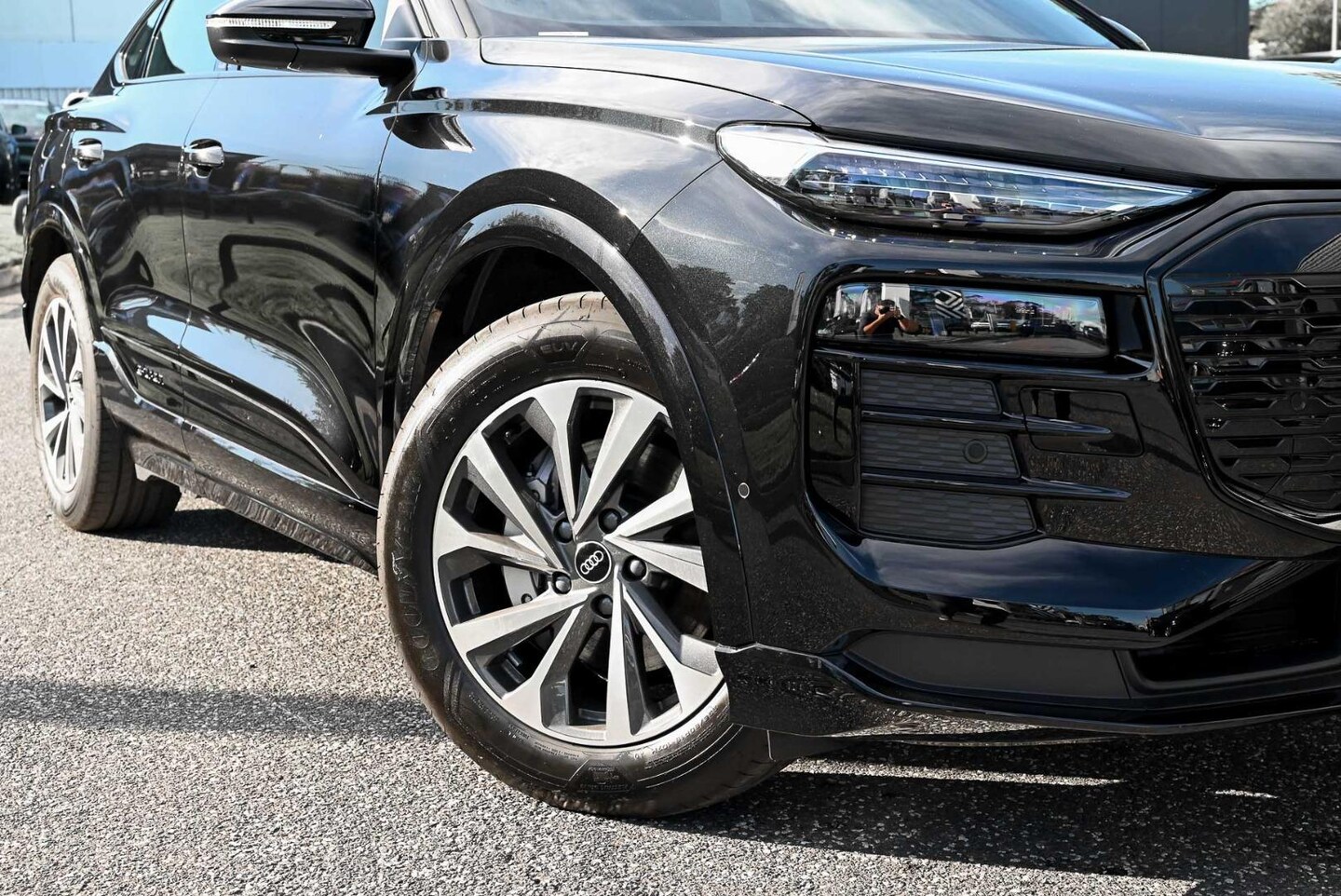Image about Audi Q6 Sportback e-tron e-tron