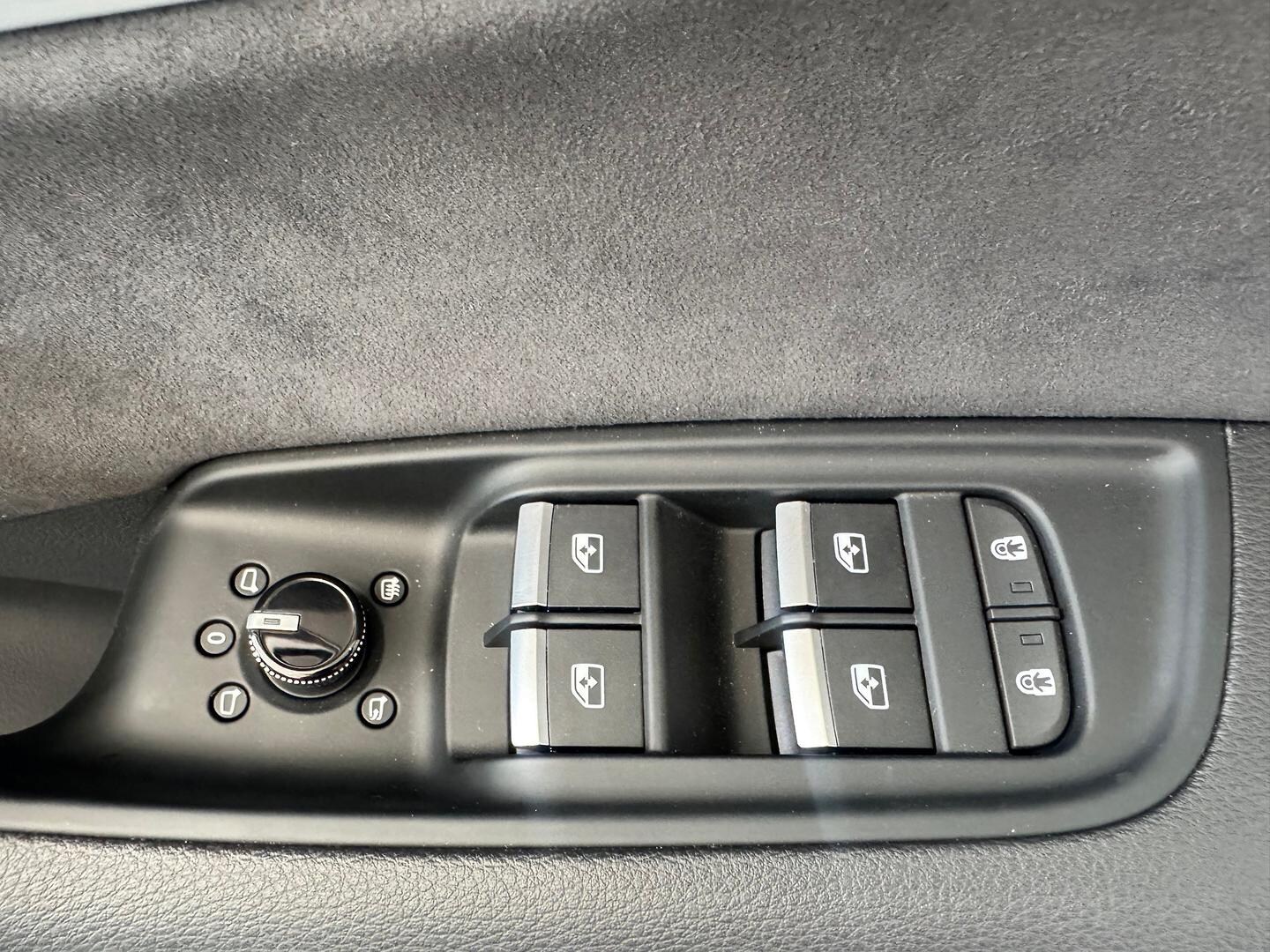 Image about Audi Q7 SUV Q7 S line TDI quattro tiptronic