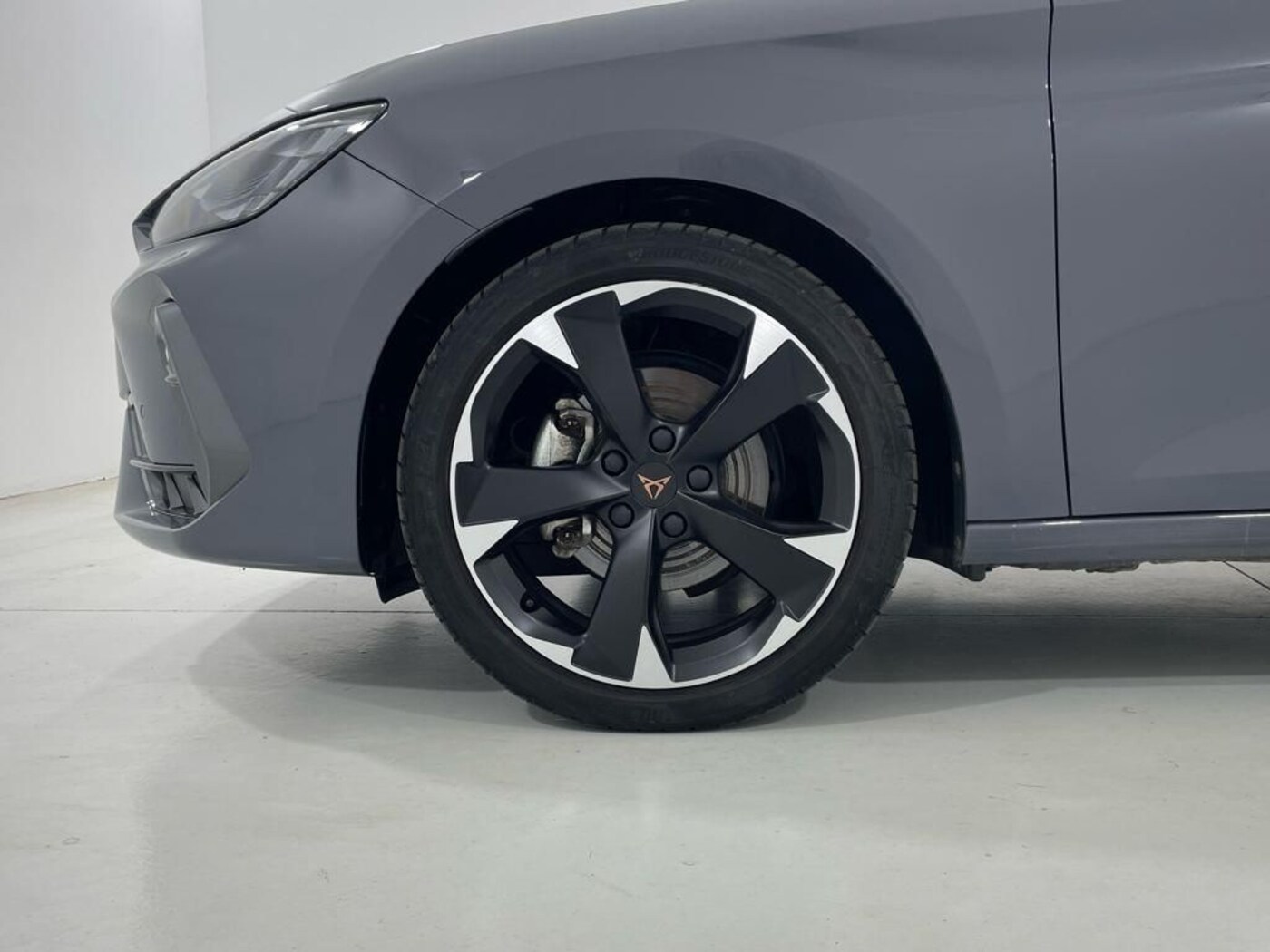 CUPRA Leon Sportstourer 1.5 eTSI DSG 110 kW (150 CV) — photo 9