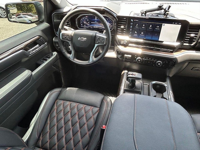 2025 Chevrolet Silverado 1500 LT Trail Boss - Photo 9