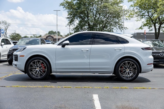 2024 Porsche Cayenne Hybrid
