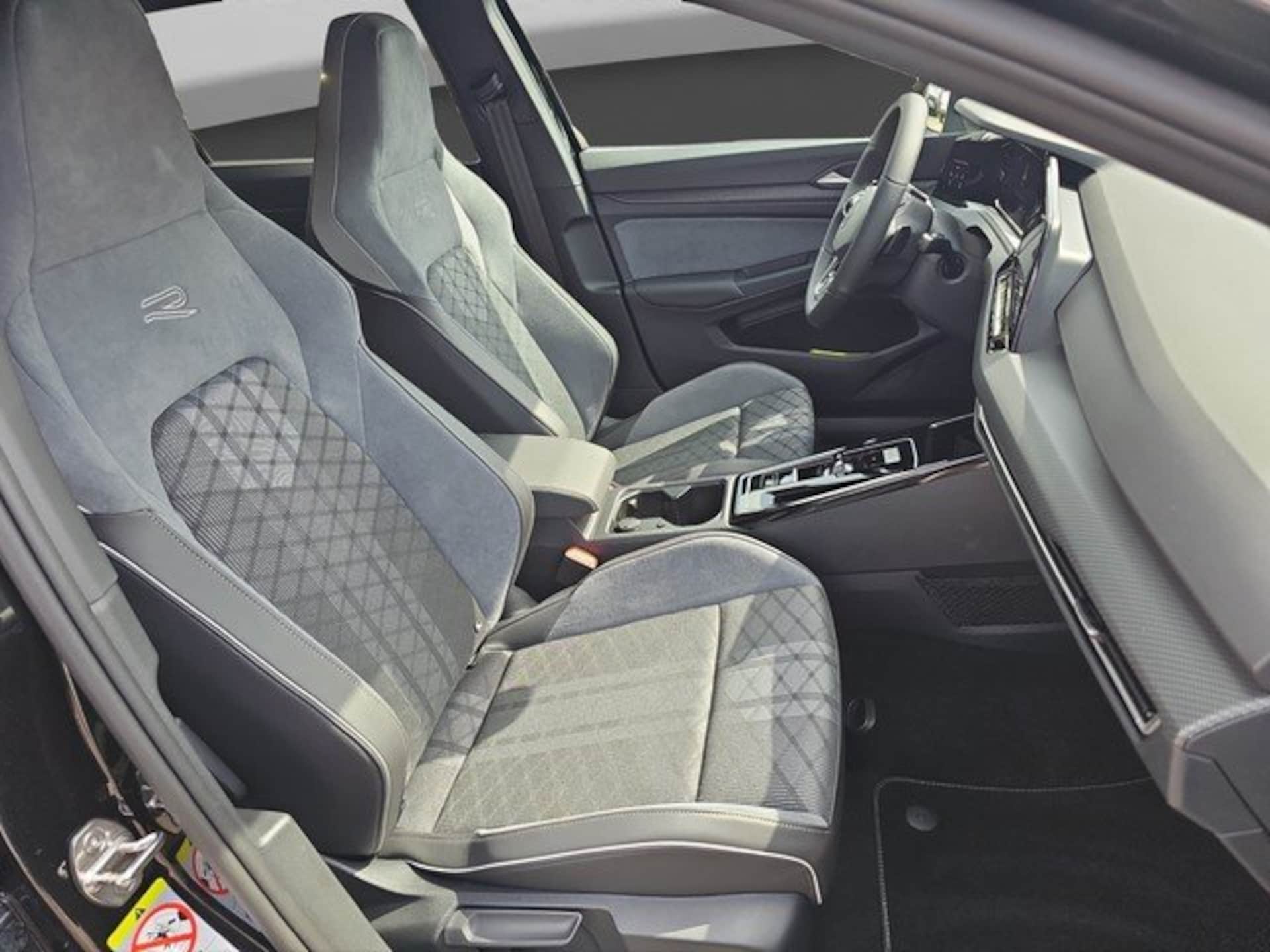 Volkswagen Golf Variant R-Line