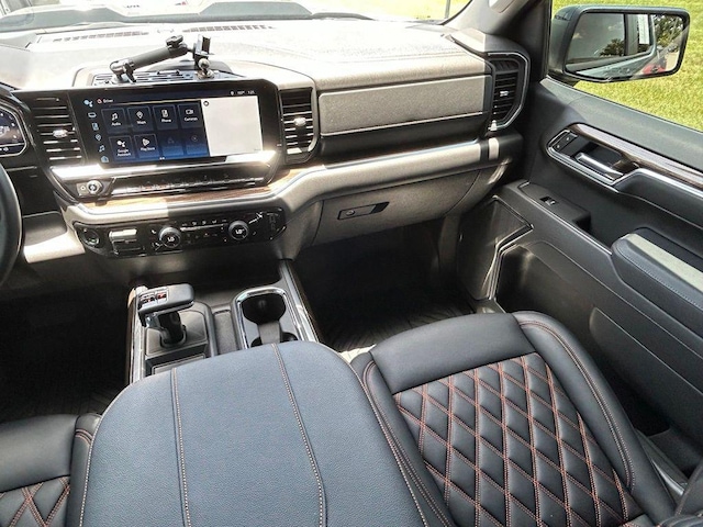 2025 Chevrolet Silverado 1500 LT Trail Boss - Photo 11