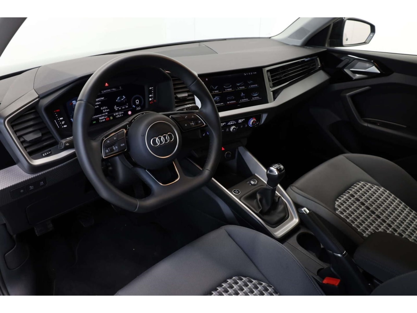 Bild über Audi A1 allstreet 30 TFSI Schaltgetriebe - für weitere Informationen kontaktieren Sie den Audi Partner