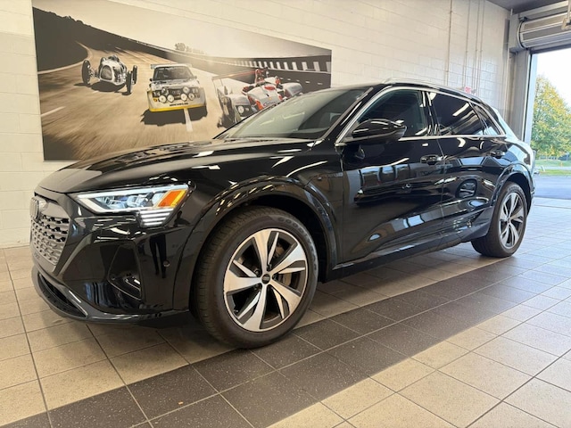 2024 Audi Q8 e-tron