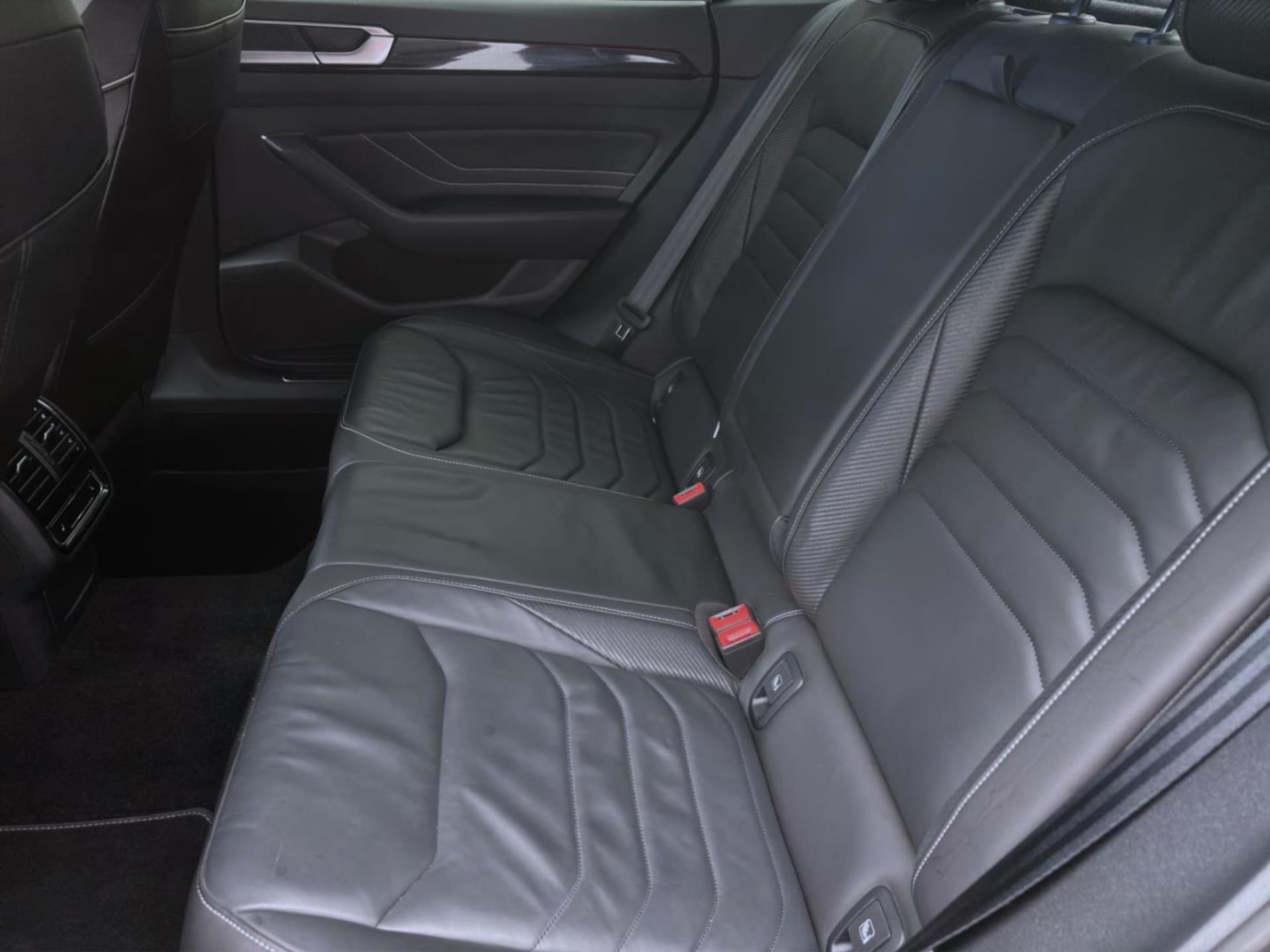Volkswagen Arteon R-Line