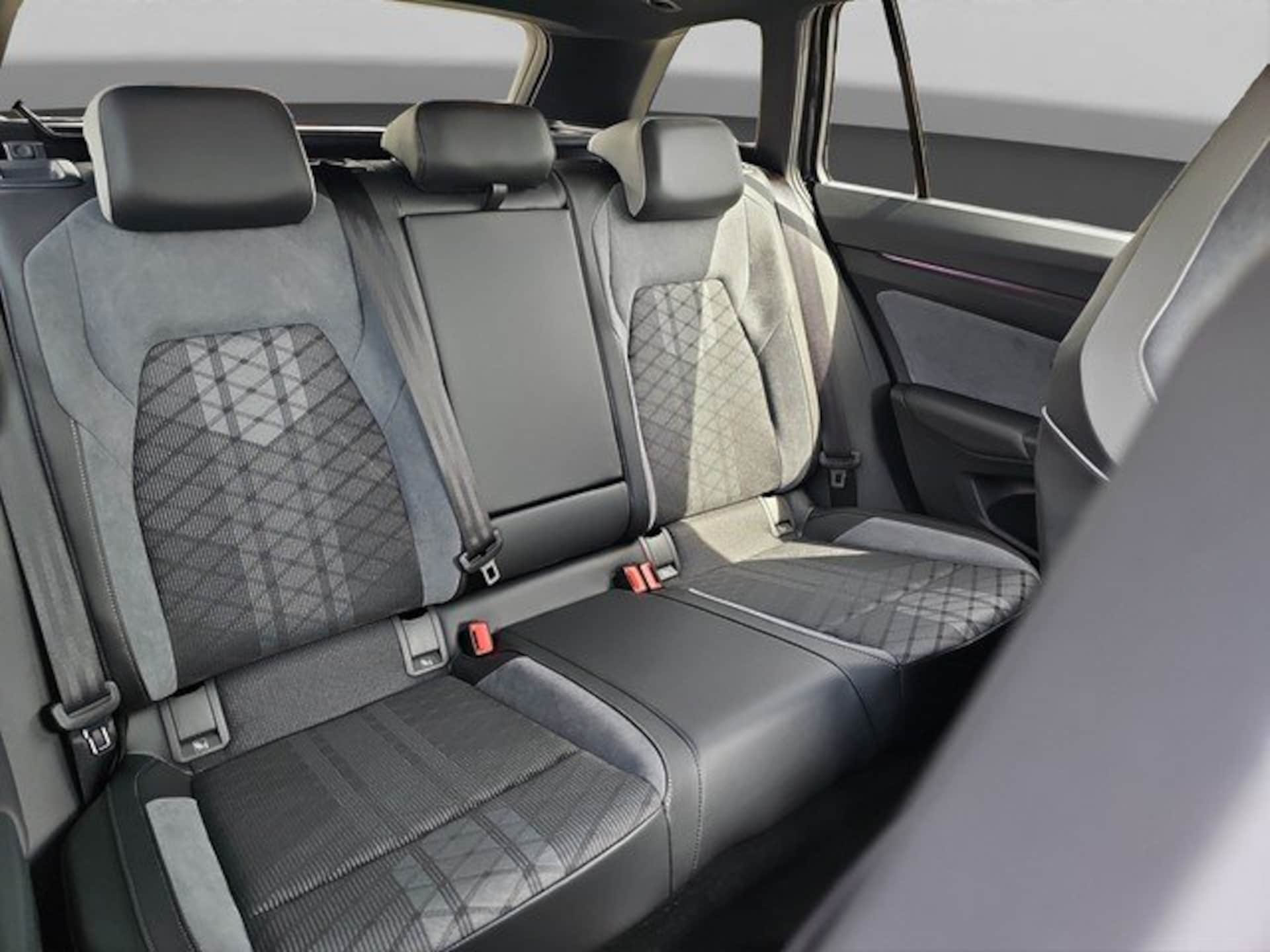 Volkswagen Golf Variant R-Line
