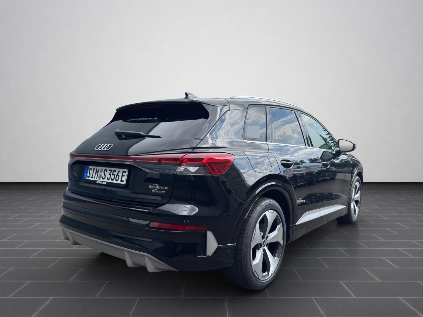 Bild über Audi Q4 SUV e-tron e-tron quattro 220 kW - für weitere Informationen kontaktieren Sie den Audi Partner