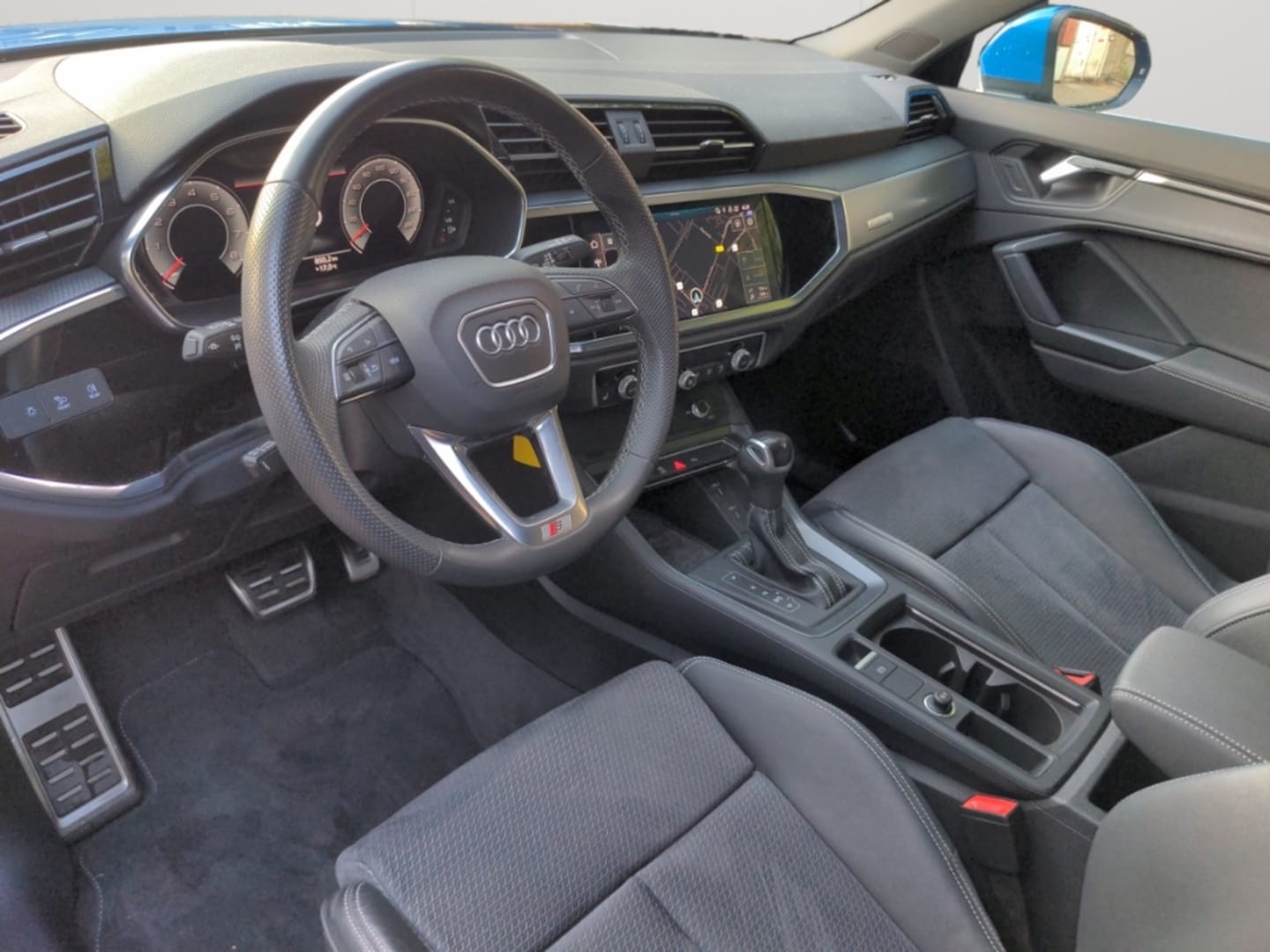 Bild über Audi Q3 Sportback S line 45 TFSI quattro S tronic - für weitere Informationen kontaktieren Sie den Audi Partner