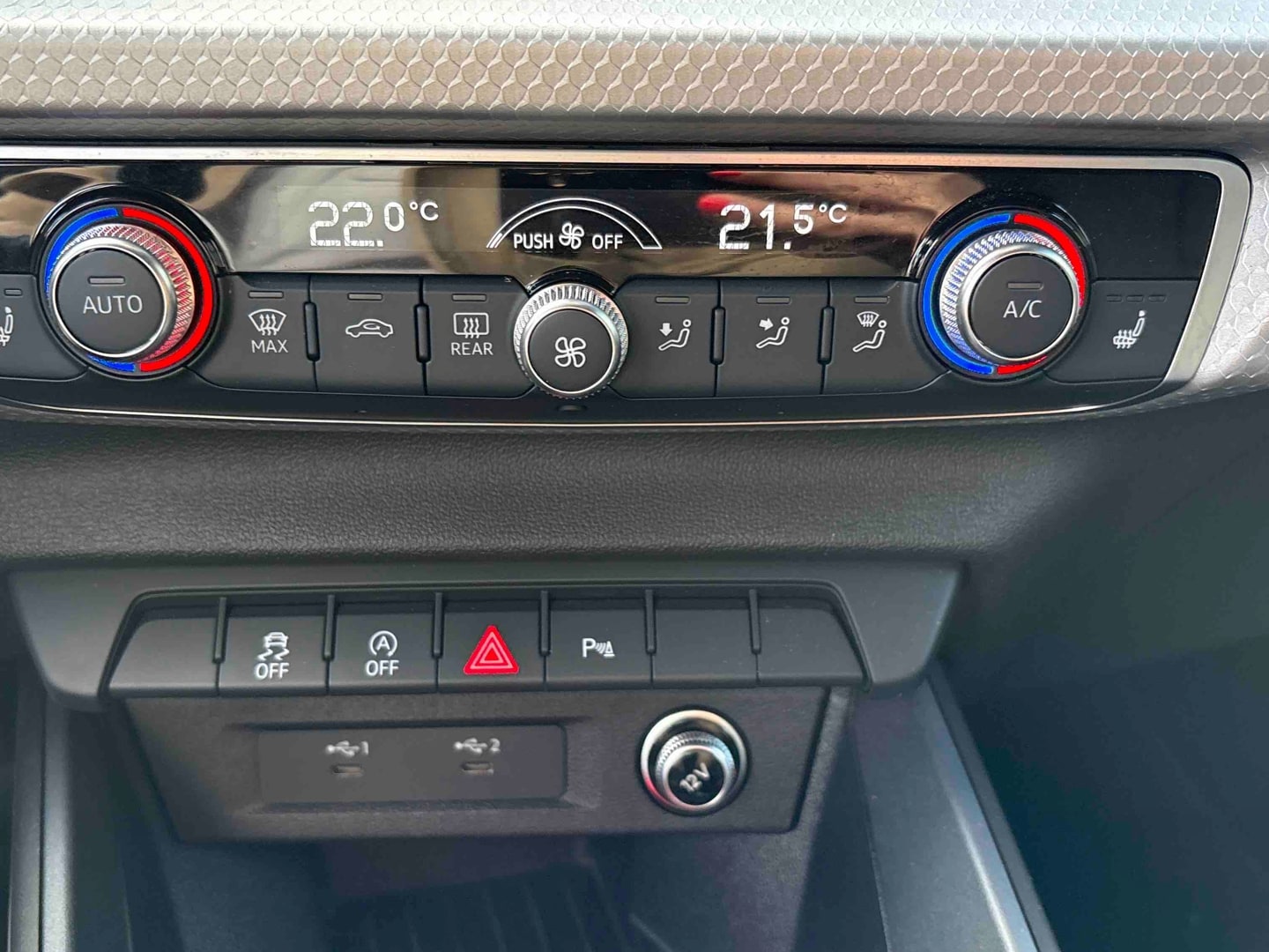 Image about Audi A1 Sportback Black Edition 30 TFSI 85 kW (116 ch) S tronic