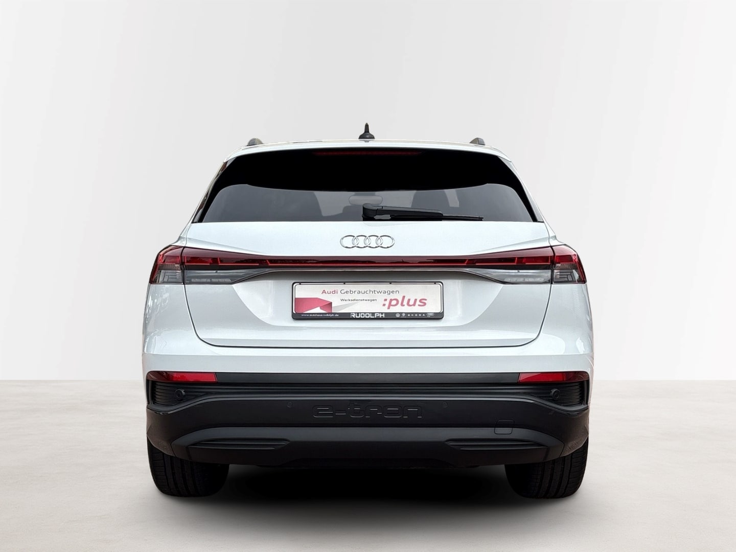 Bild über Audi Q4 e-tron 40 e-tron - für weitere Informationen kontaktieren Sie den Audi Partner