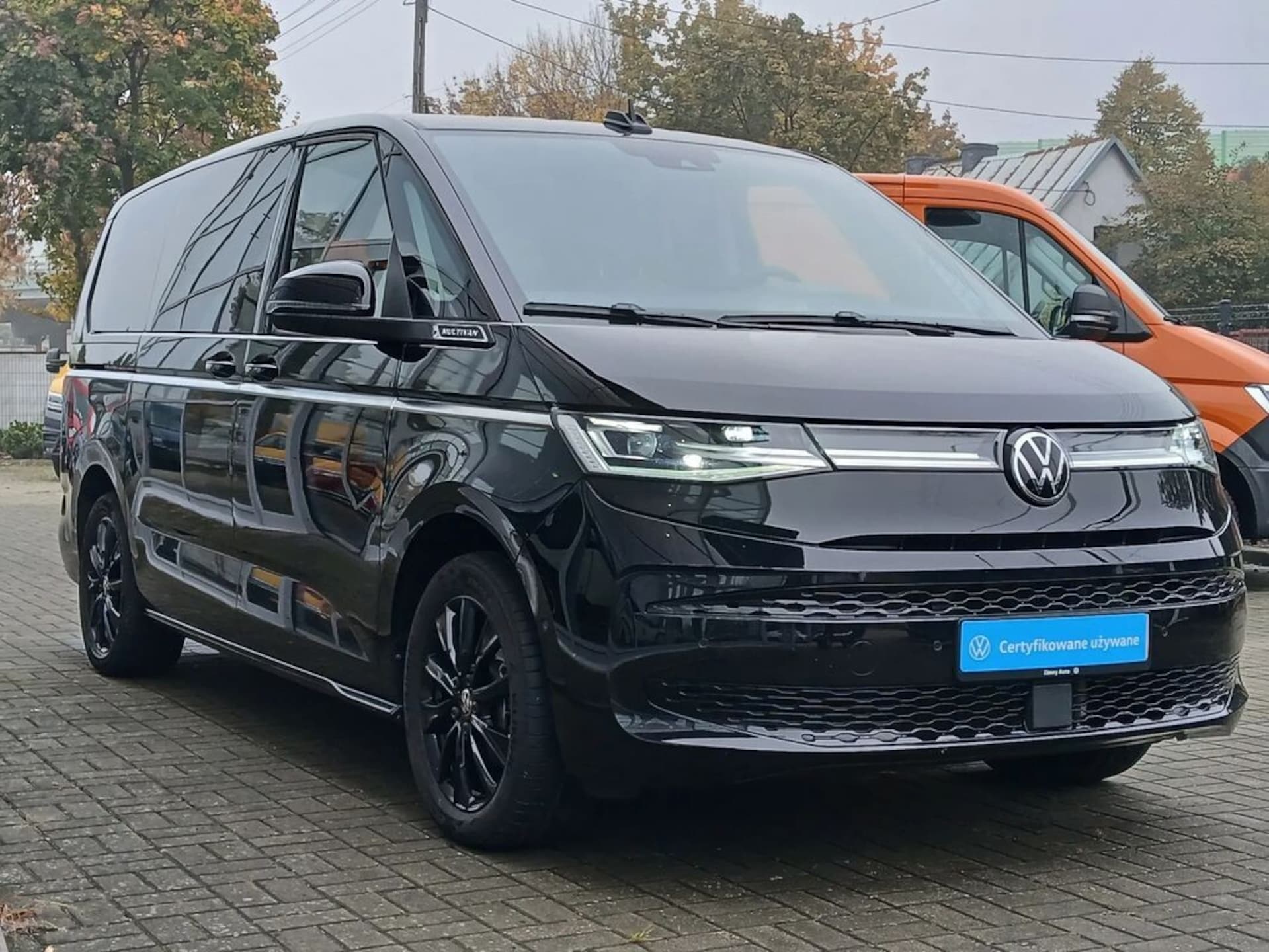 Volkswagen Multivan długi rozstaw osi Style