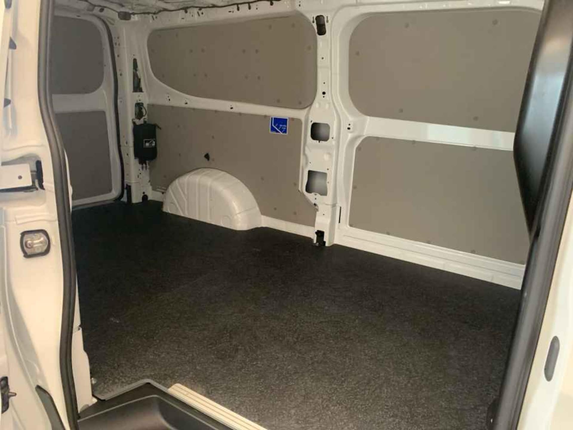 Volkswagen Transporter Kasten langer Radstand