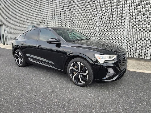 2024 Audi Q8 Sportback e-tron