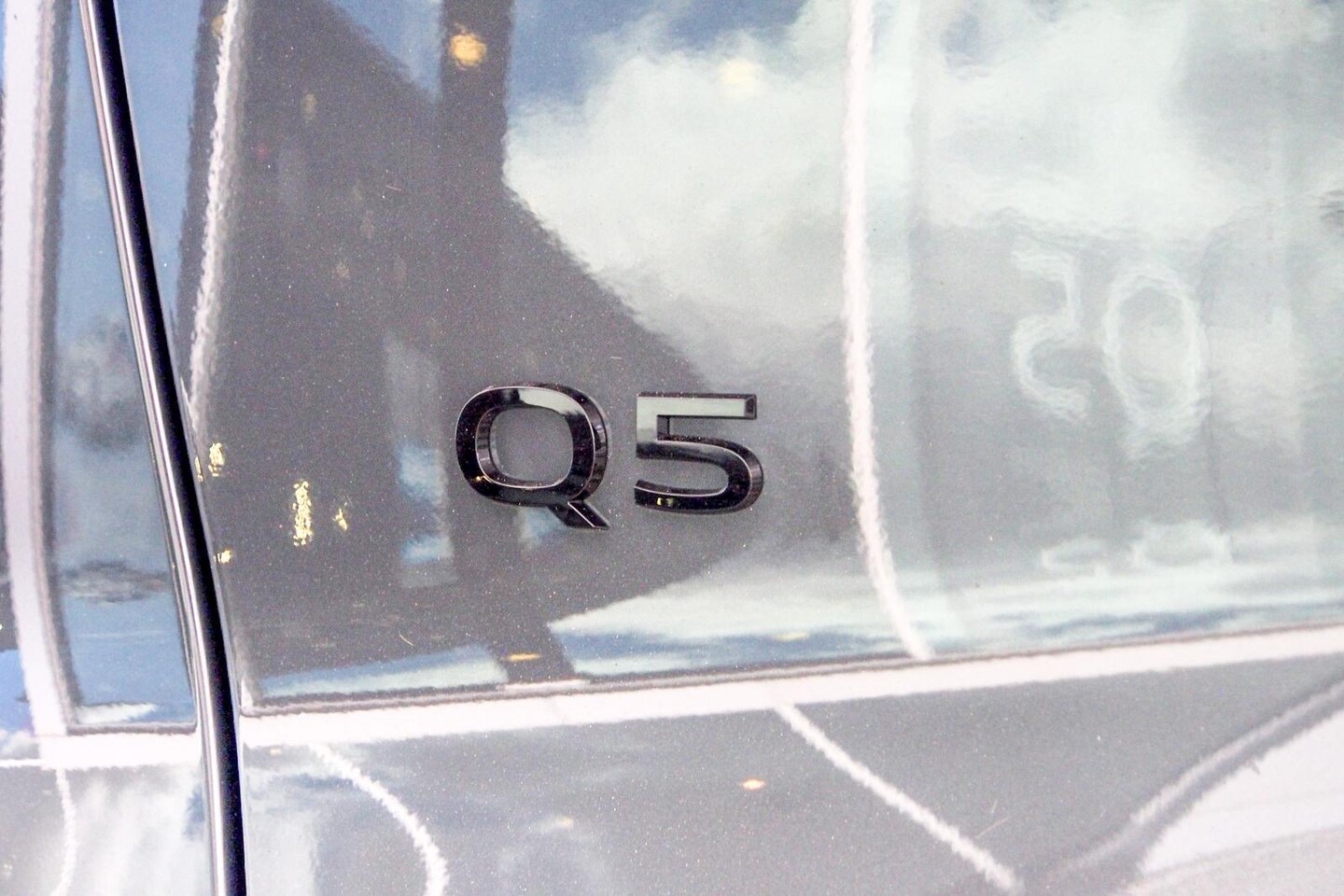 Image about Audi Q5 SUV TDI quattro 150 kW