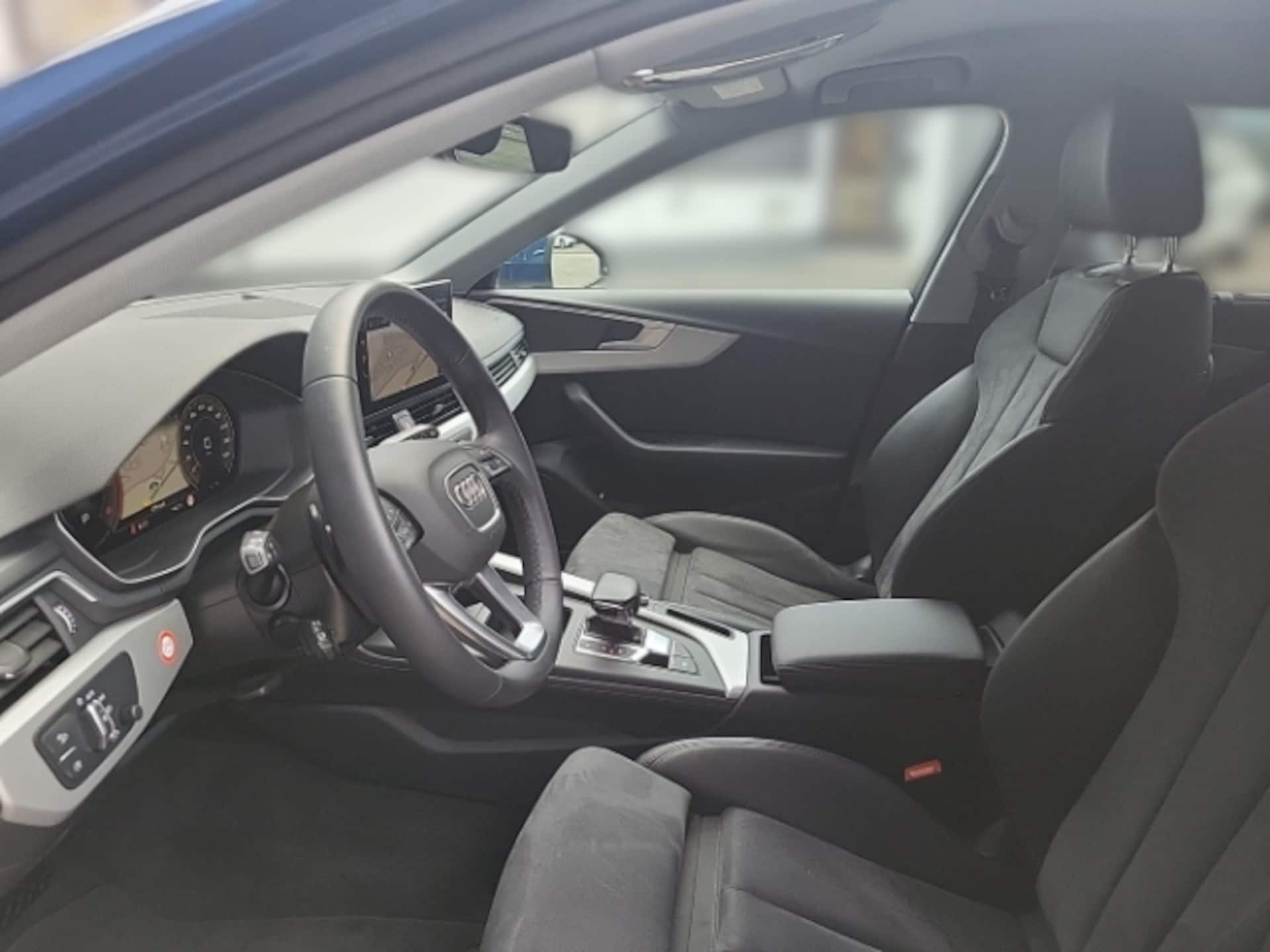 Audi A4 Avant S line