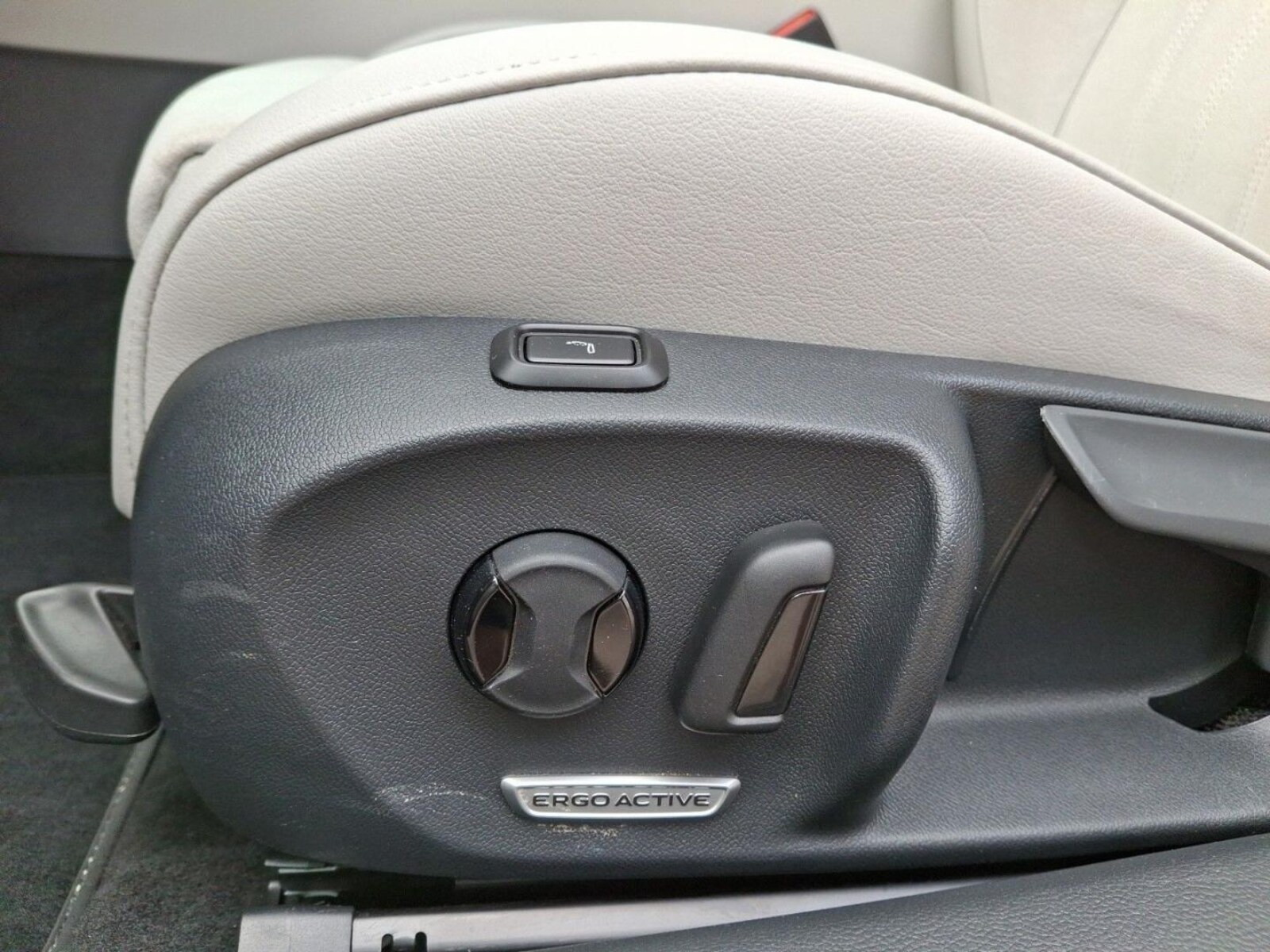 Volkswagen Passat – Bild 20