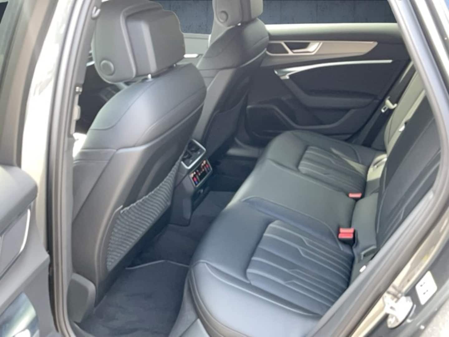 Bild über Audi A6 Avant S line 50 TDI quattro tiptronic - für weitere Informationen kontaktieren Sie den Audi Partner