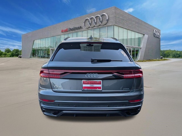 2023 Audi Q8