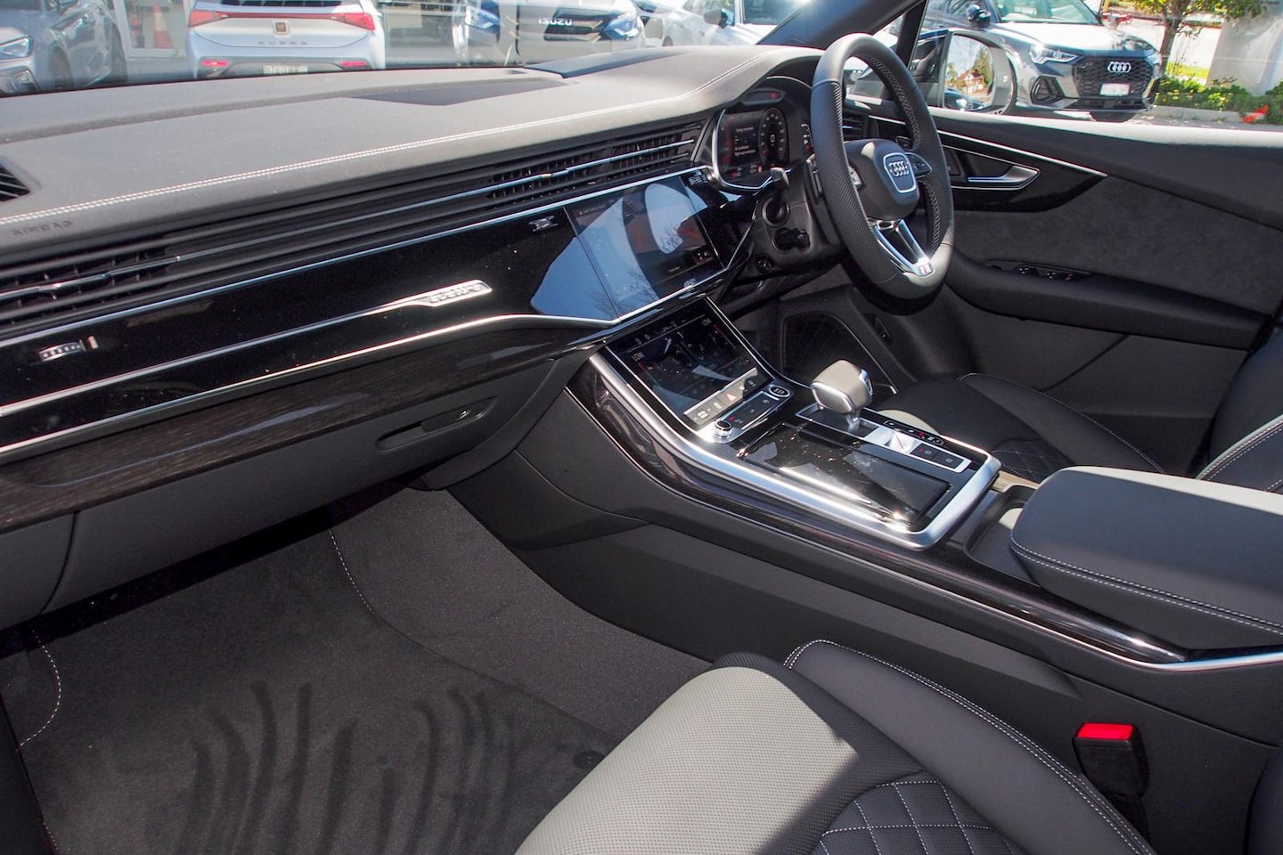 Image about Audi Q7 SUV Q7 S line TDI quattro tiptronic