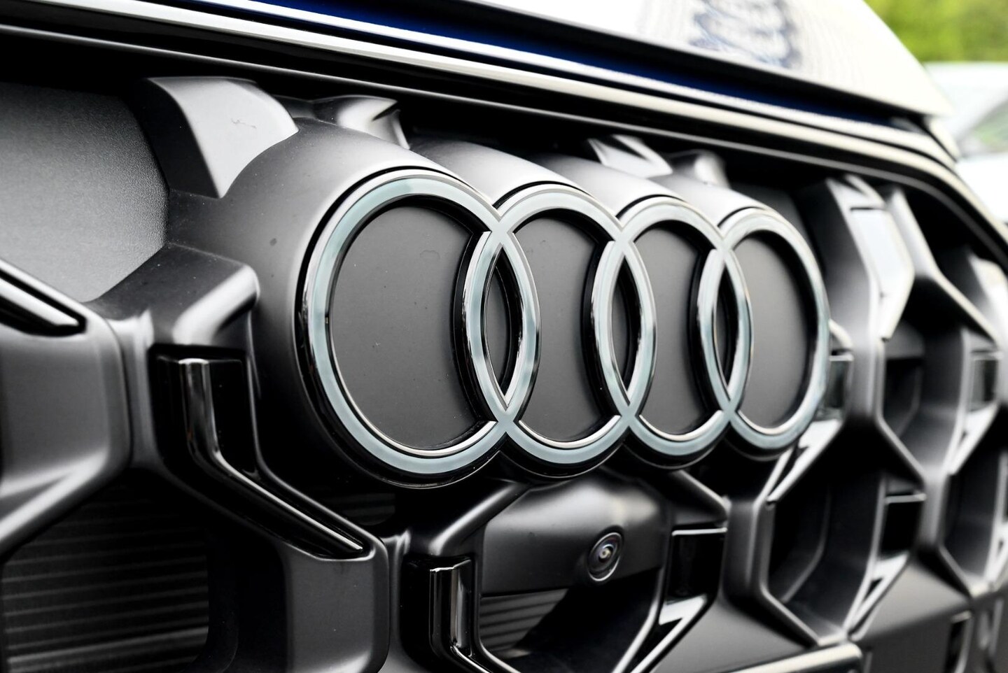 Image about Audi Q5 SUV e-hybrid quattro S tronic