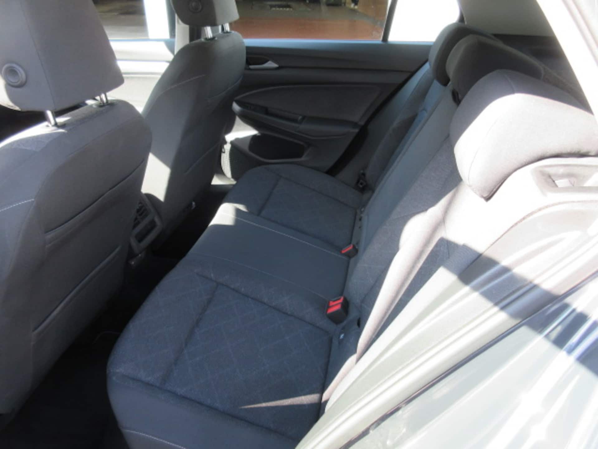 Volkswagen Golf Life