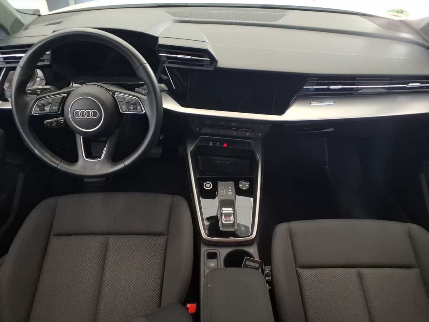 Bild über Audi A3 Sportback 35 TFSI S tronic - für weitere Informationen kontaktieren Sie den Audi Partner