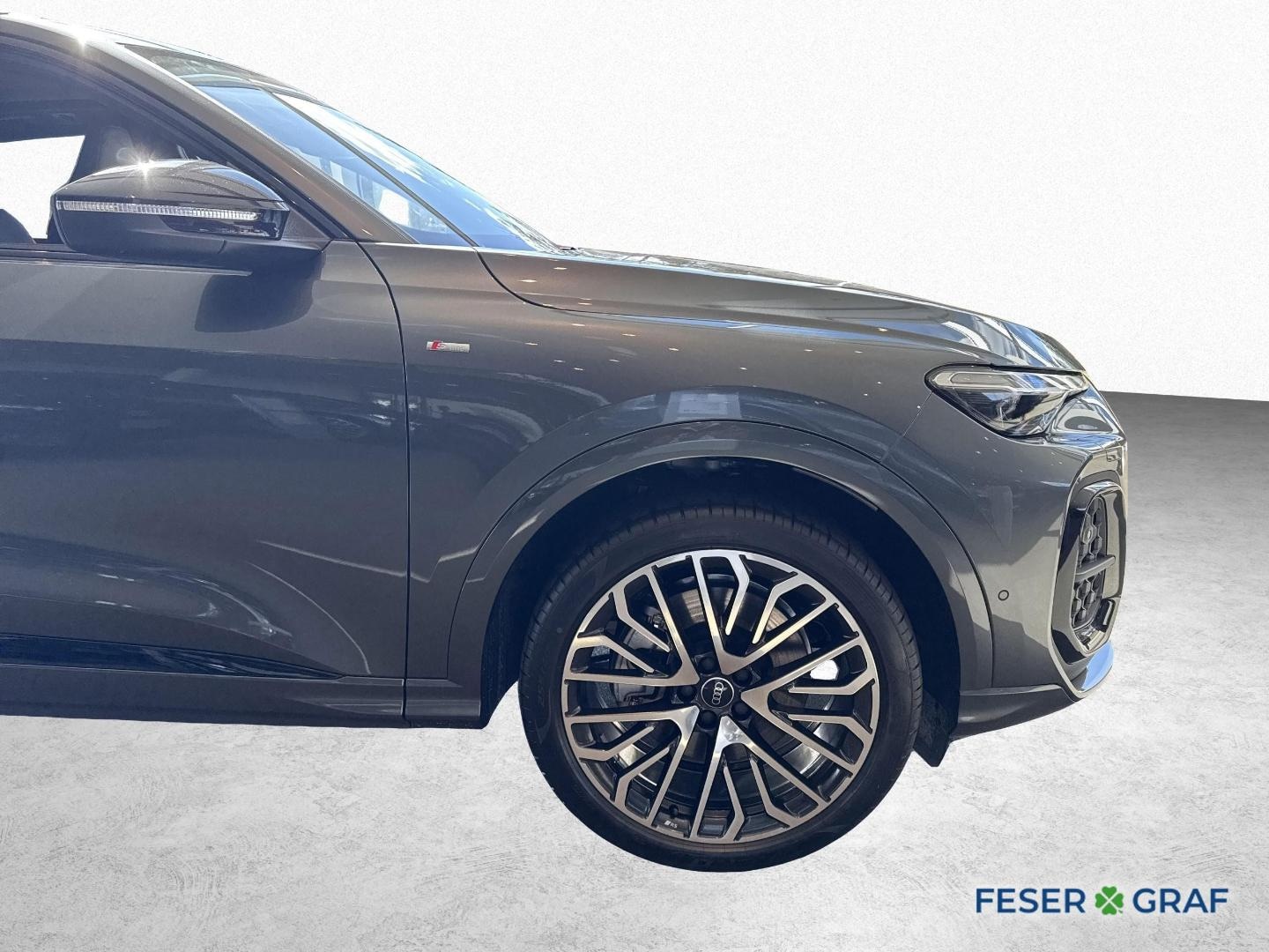 Bild über Audi Q5 SUV TDI quattro 150 kW S tronic - für weitere Informationen kontaktieren Sie den Audi Partner
