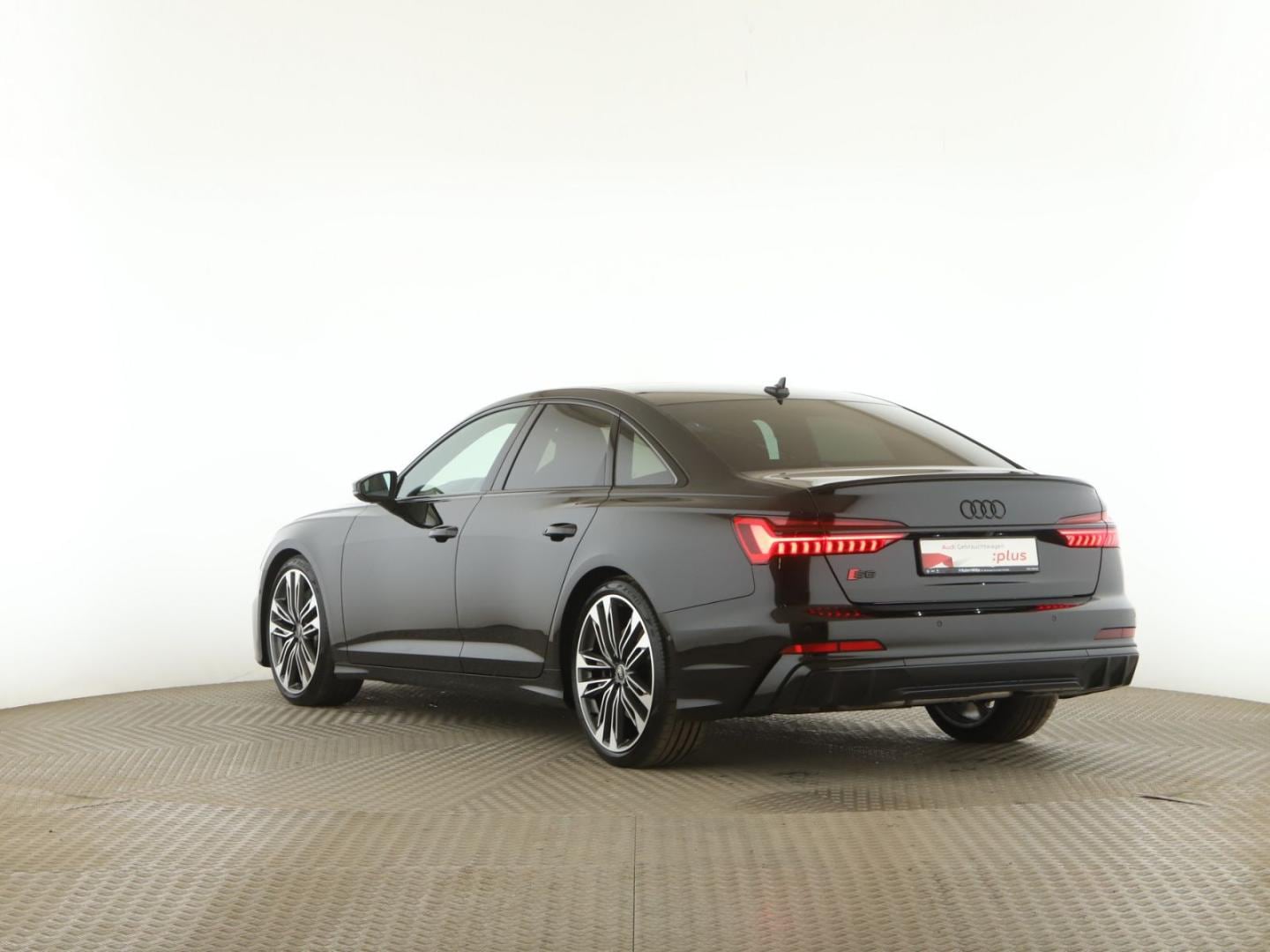 Bild über Audi S6 Limousine TDI quattro tiptronic - für weitere Informationen kontaktieren Sie den Audi Partner