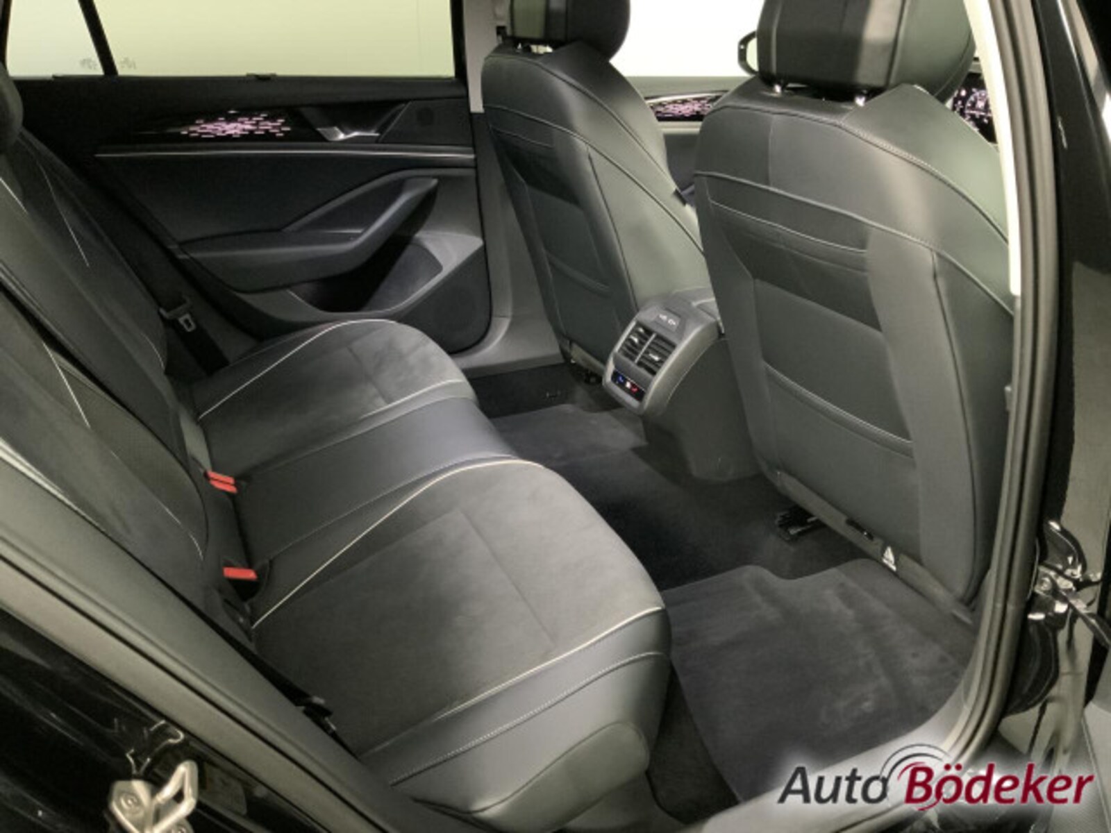 Volkswagen Passat – Bild 10