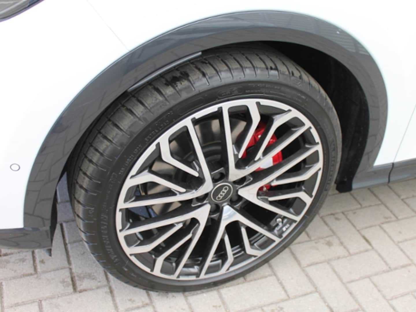 Bild über Audi SQ5 SUV TFSI 270 kW S tronic - für weitere Informationen kontaktieren Sie den Audi Partner