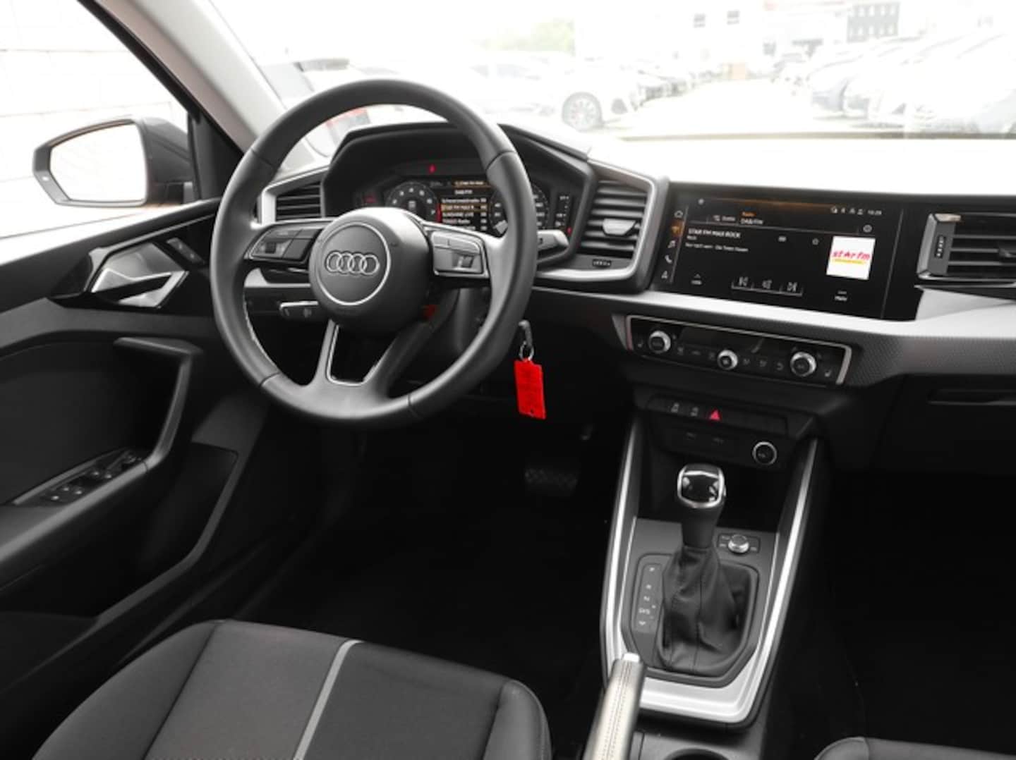 Bild über Audi A1 Sportback advanced 30 TFSI S tronic - für weitere Informationen kontaktieren Sie den Audi Partner