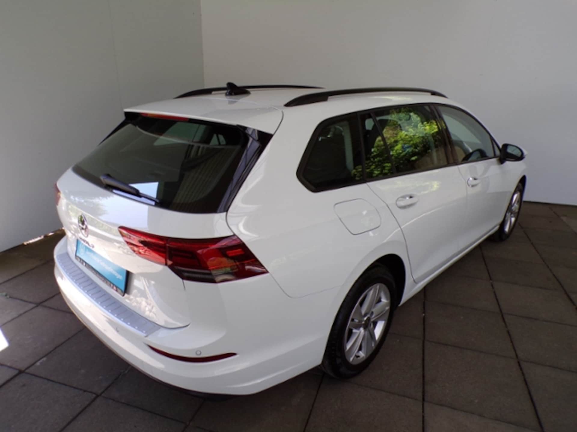 Volkswagen Golf Variant Life