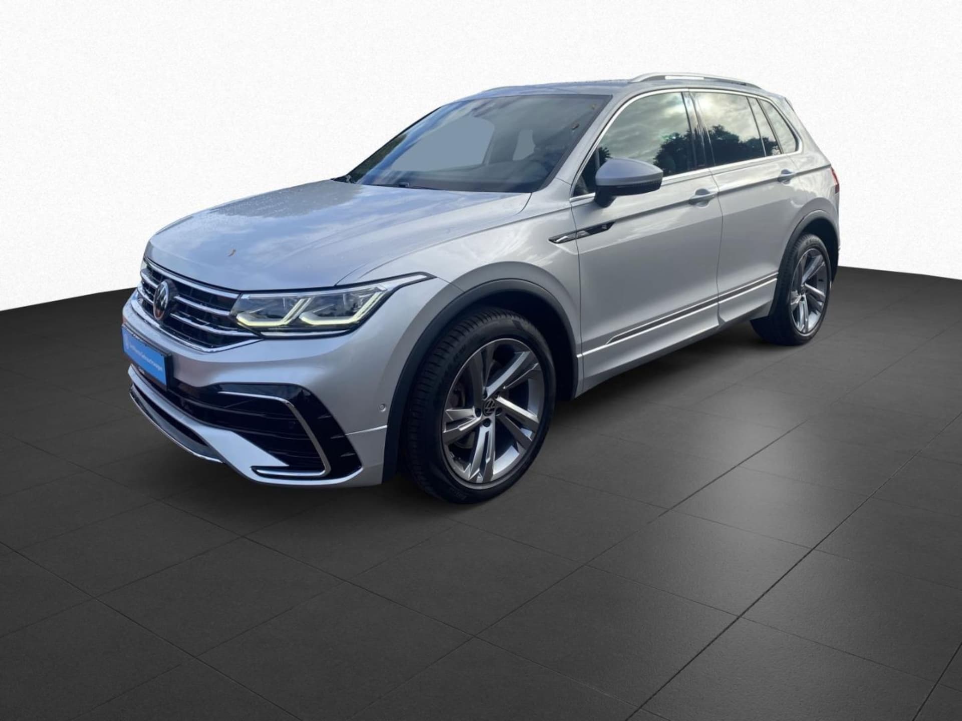 Volkswagen Tiguan — Volkswagen Tiguan Tiguan 2.0TSI DSG R-Line 4Motion Pano Matrix-LED