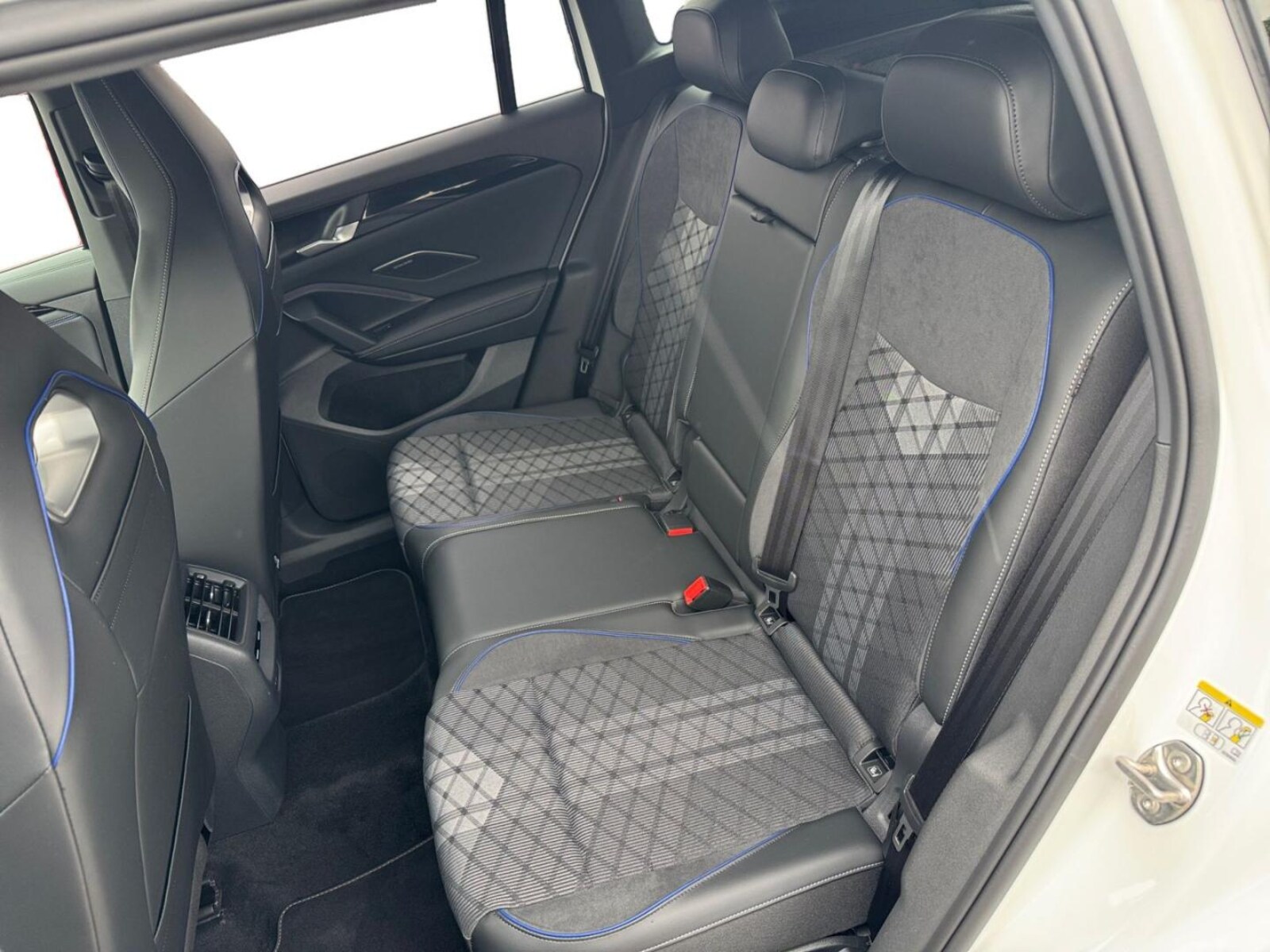 Volkswagen Tiguan – Bild 10