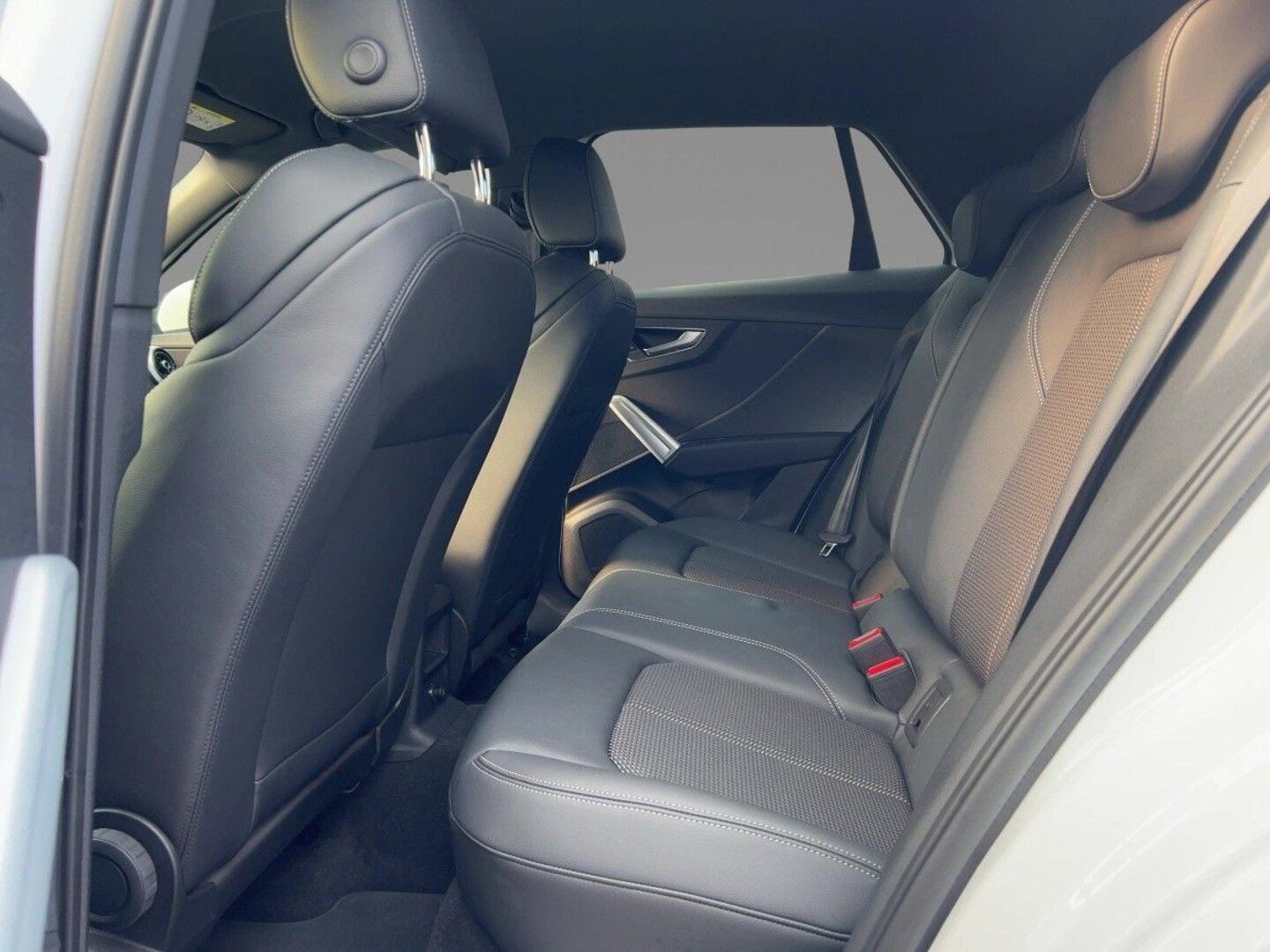 Bild über Audi Q2 S line 35 TFSI S tronic - für weitere Informationen kontaktieren Sie den Audi Partner